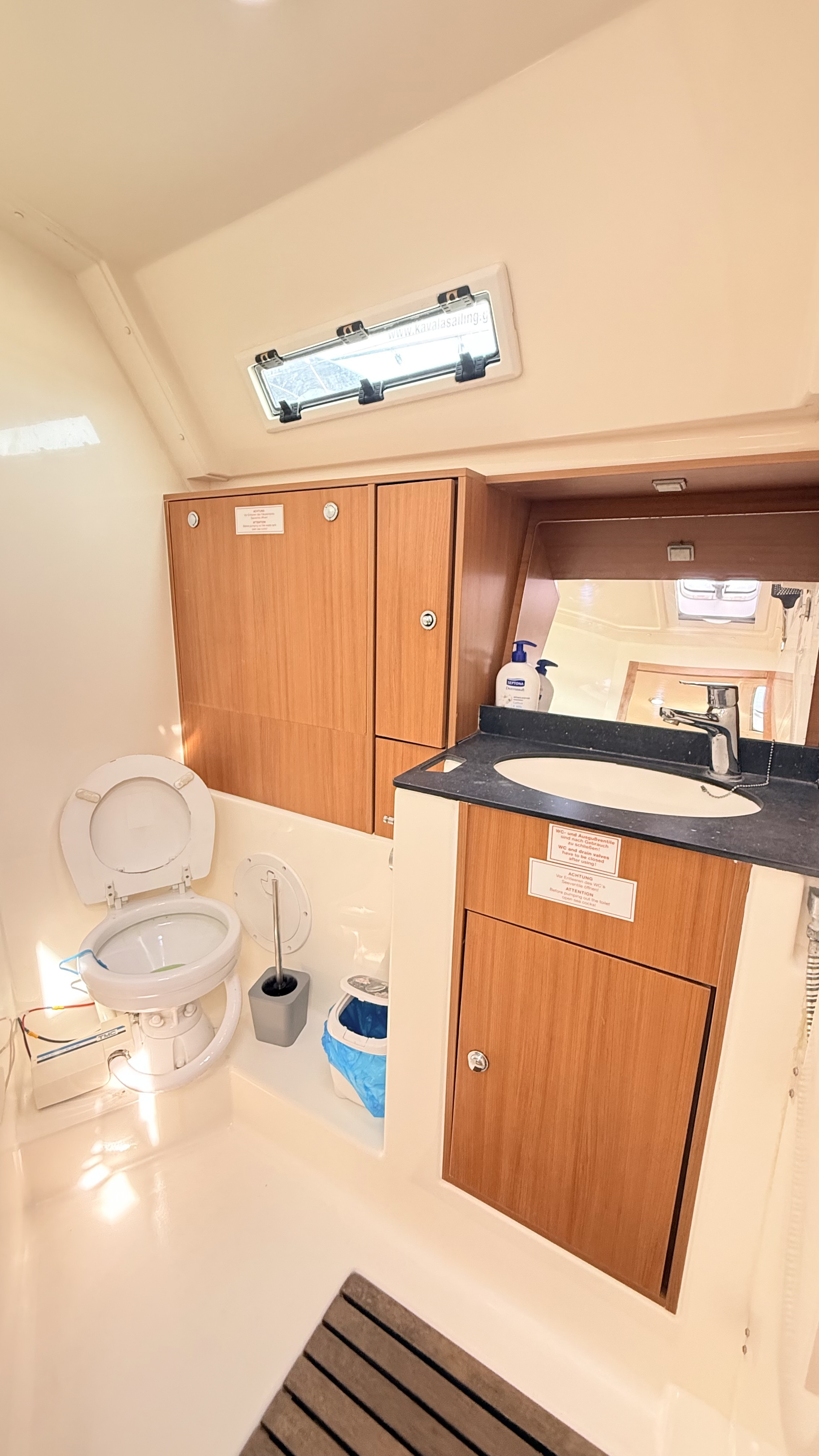 Bavaria 40 Cruiser — photo 12