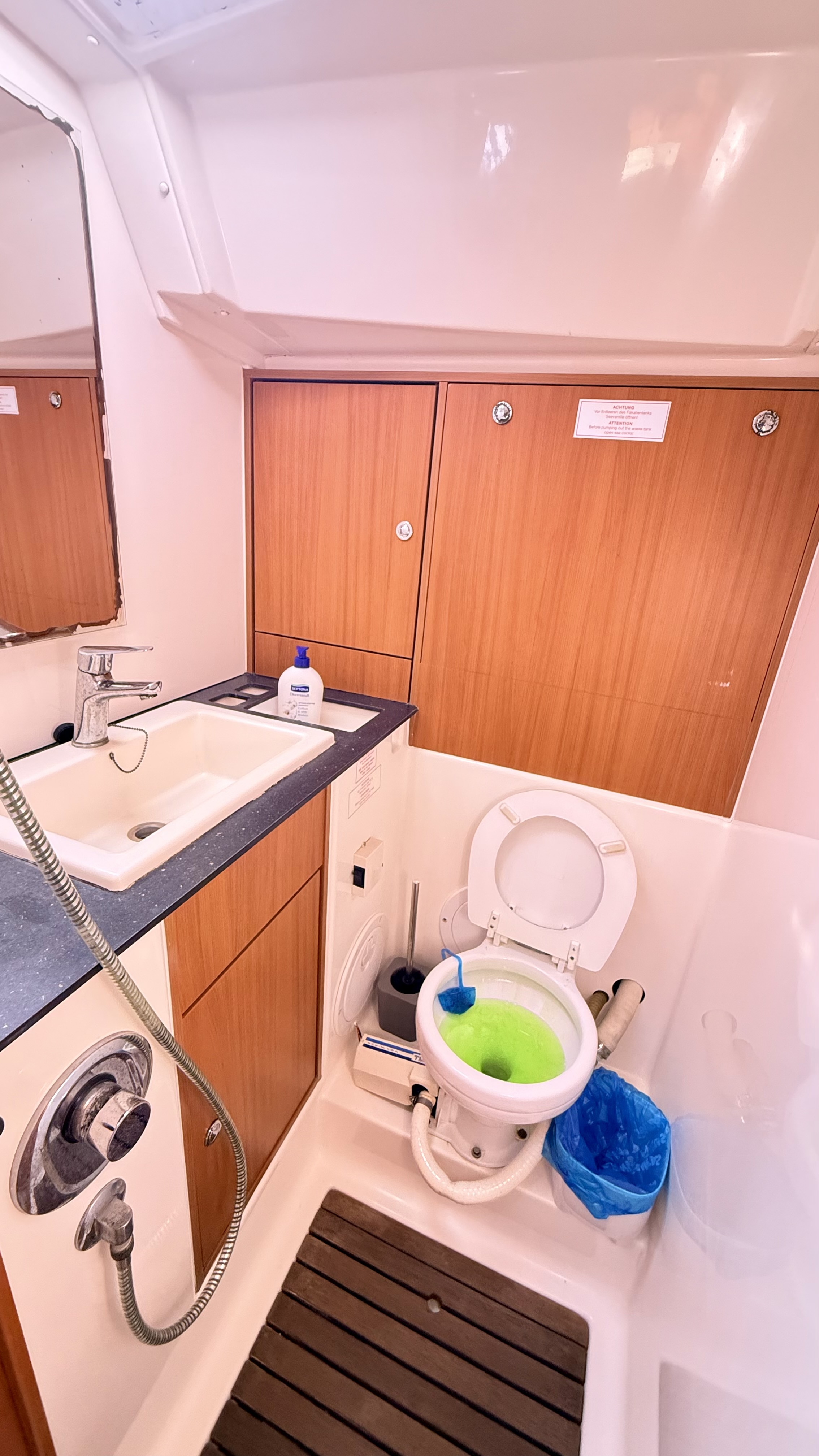 Bavaria 40 Cruiser — photo 3