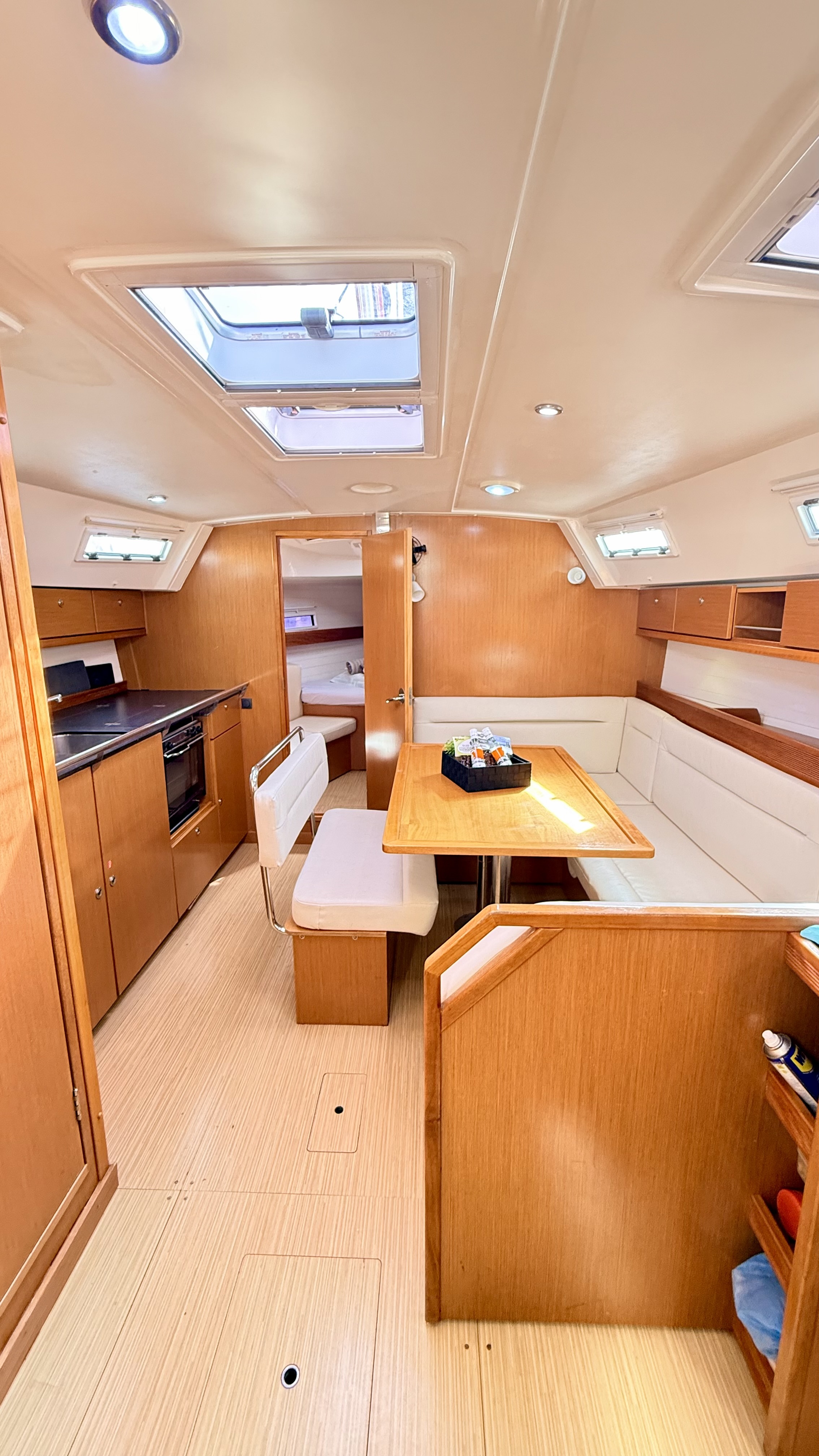 Bavaria 40 Cruiser — photo 9