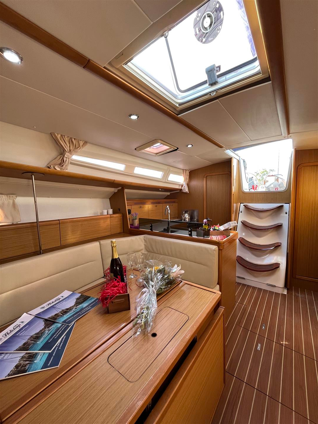 Sun Odyssey 42 i Performance — photo 10