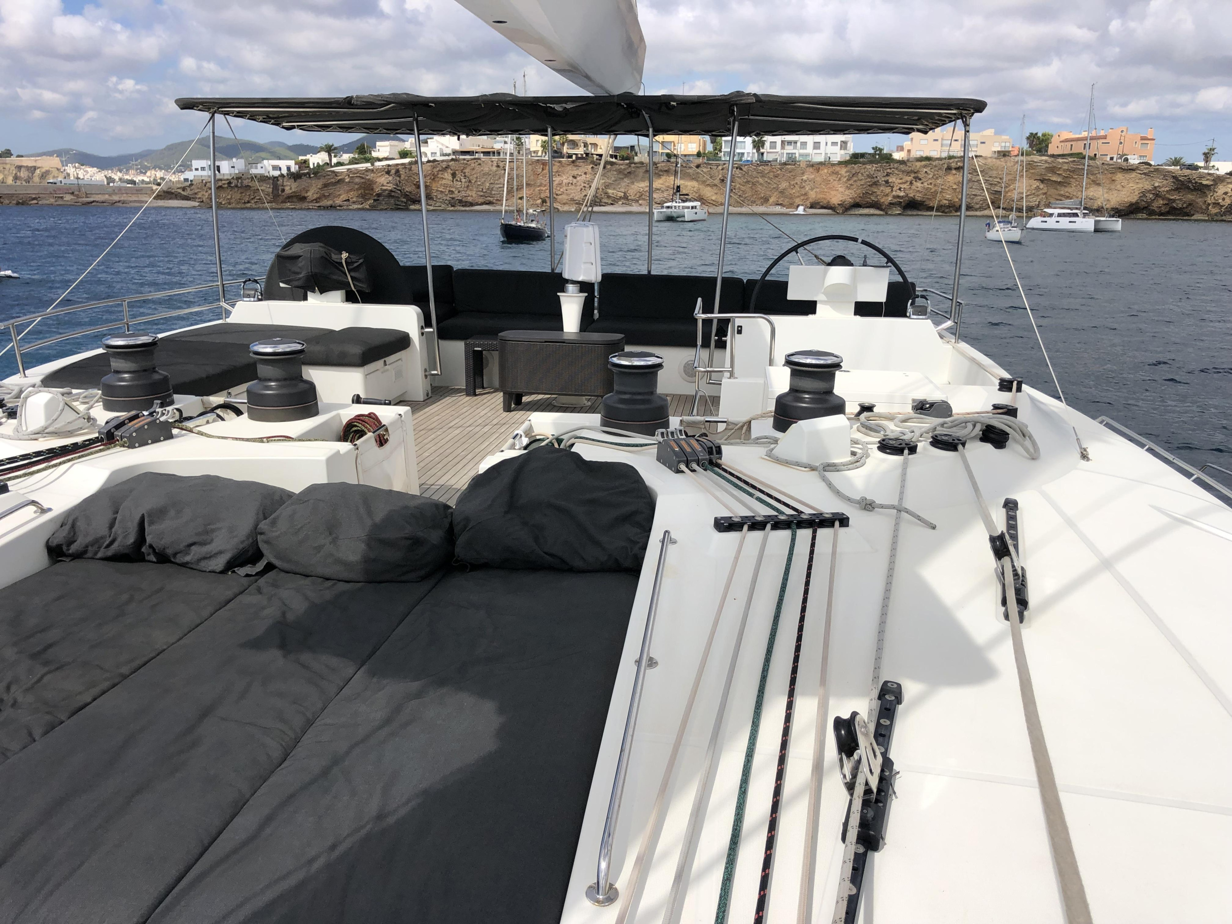 Lagoon 620 — photo 17