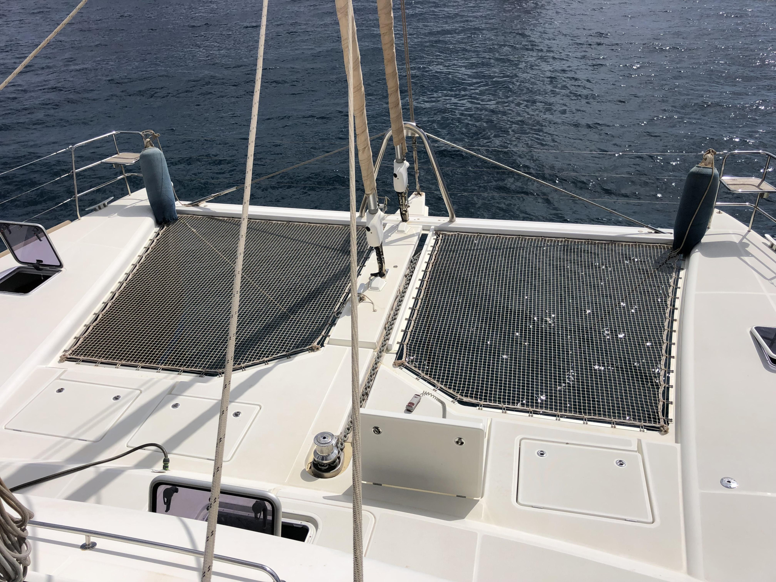 Lagoon 620 — photo 34