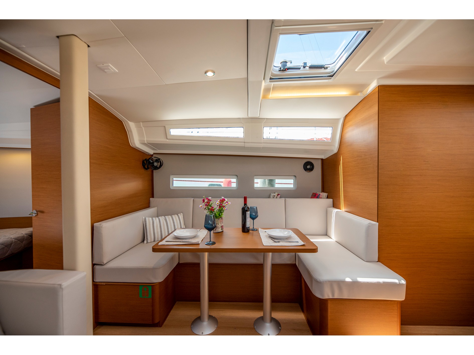 Sun Odyssey 410 — photo 6
