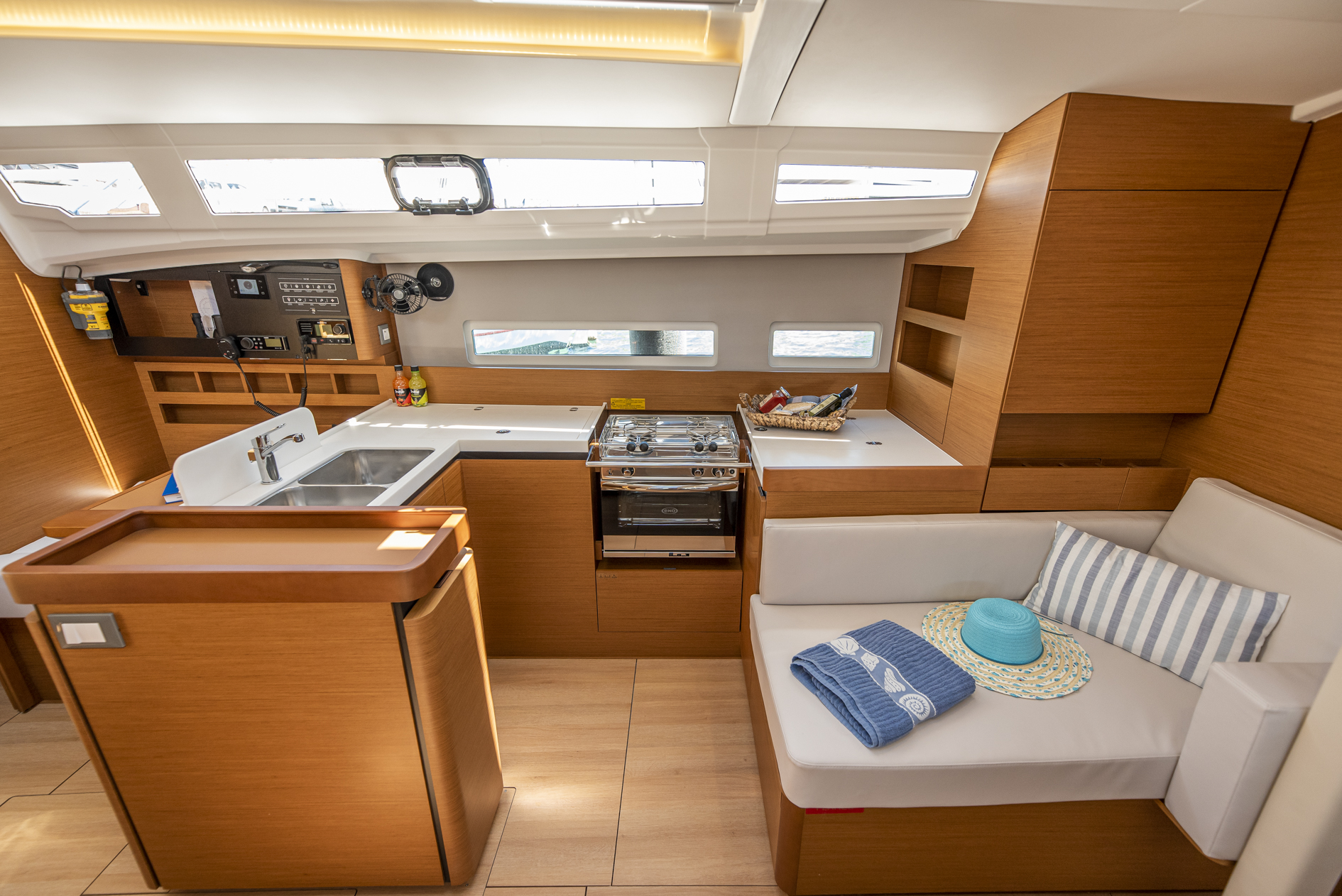 Sun Odyssey 410 — photo 17