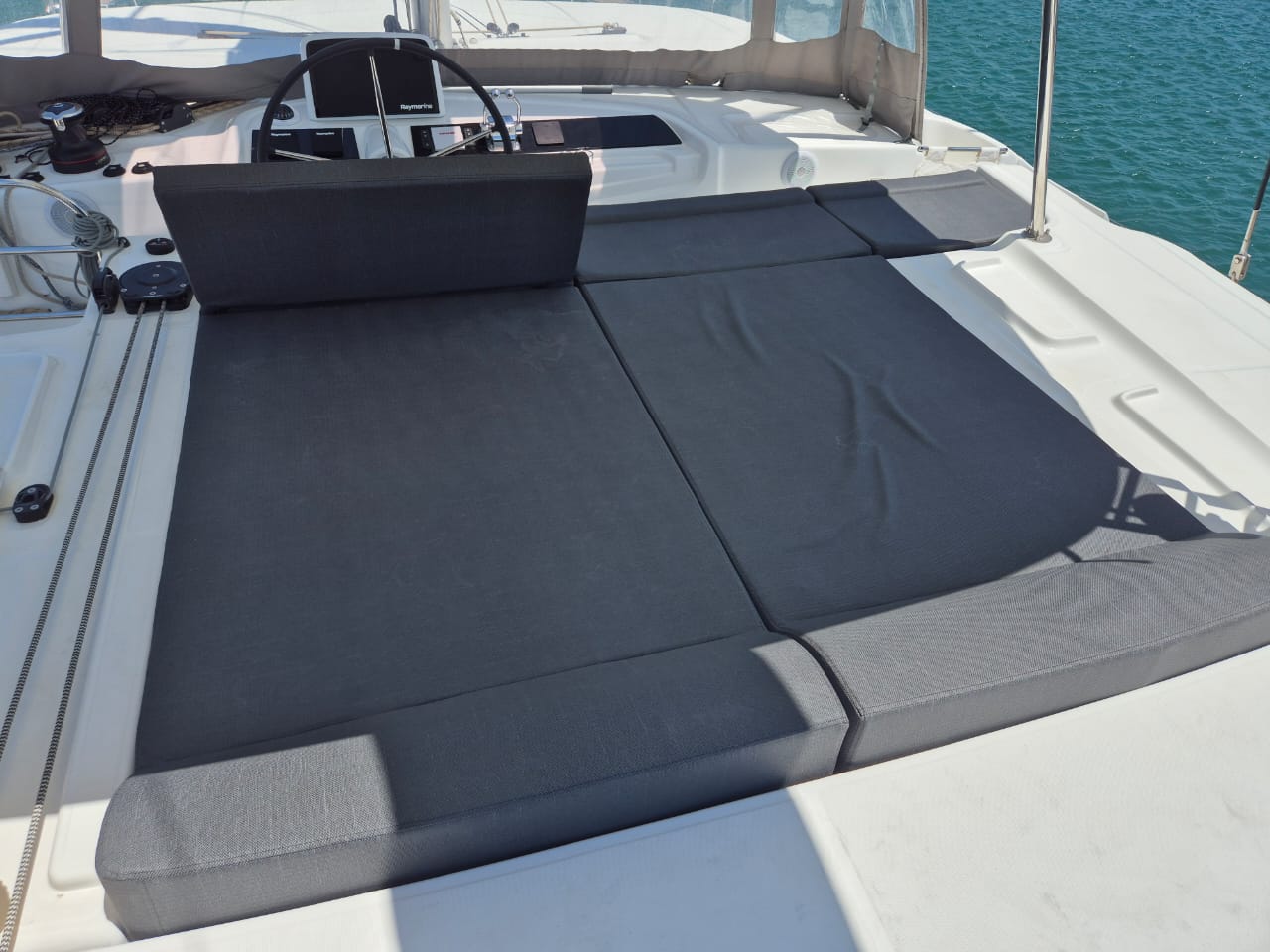 Lagoon 46 — photo 3