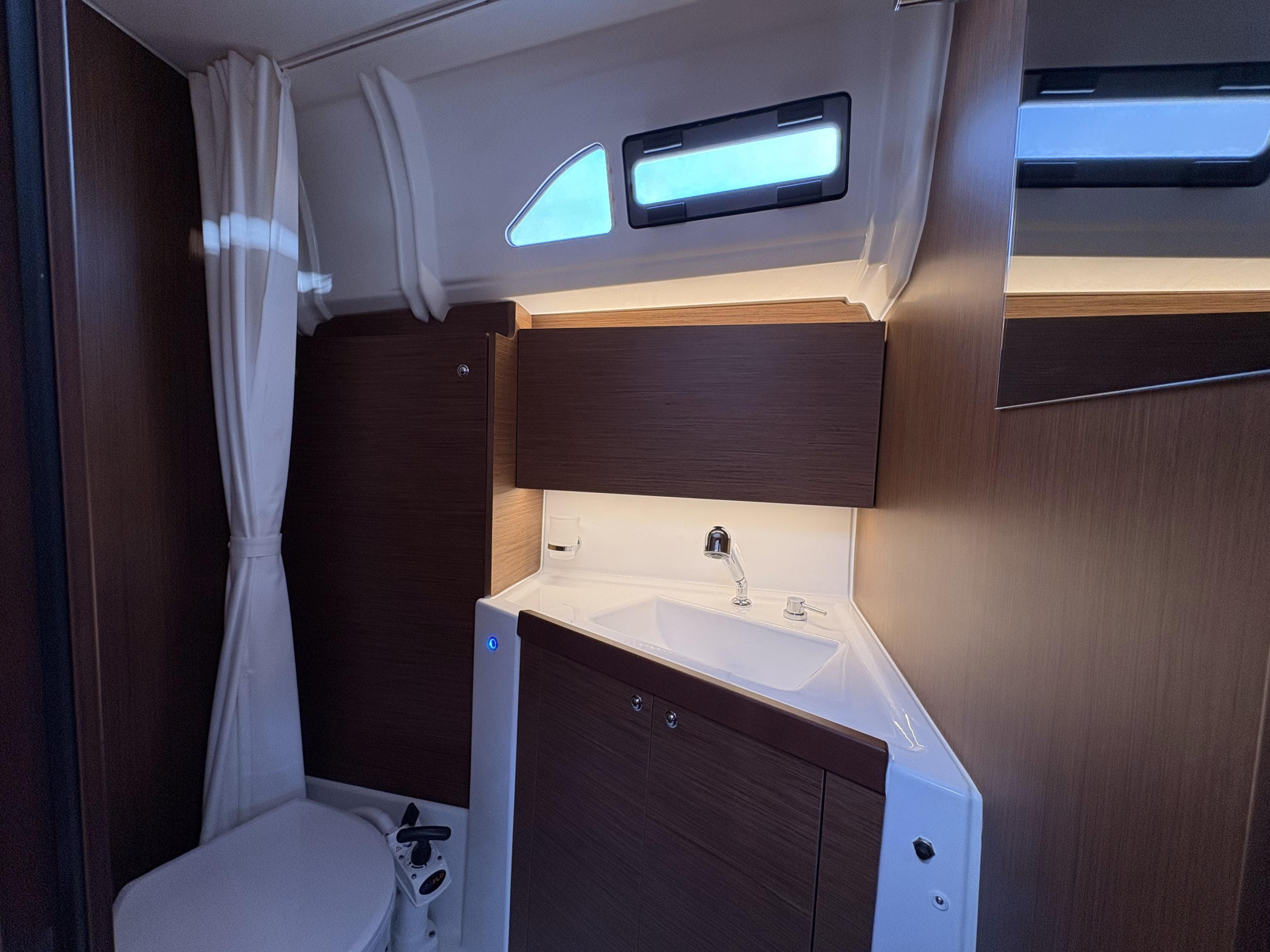 Oceanis 40.1 — photo 13