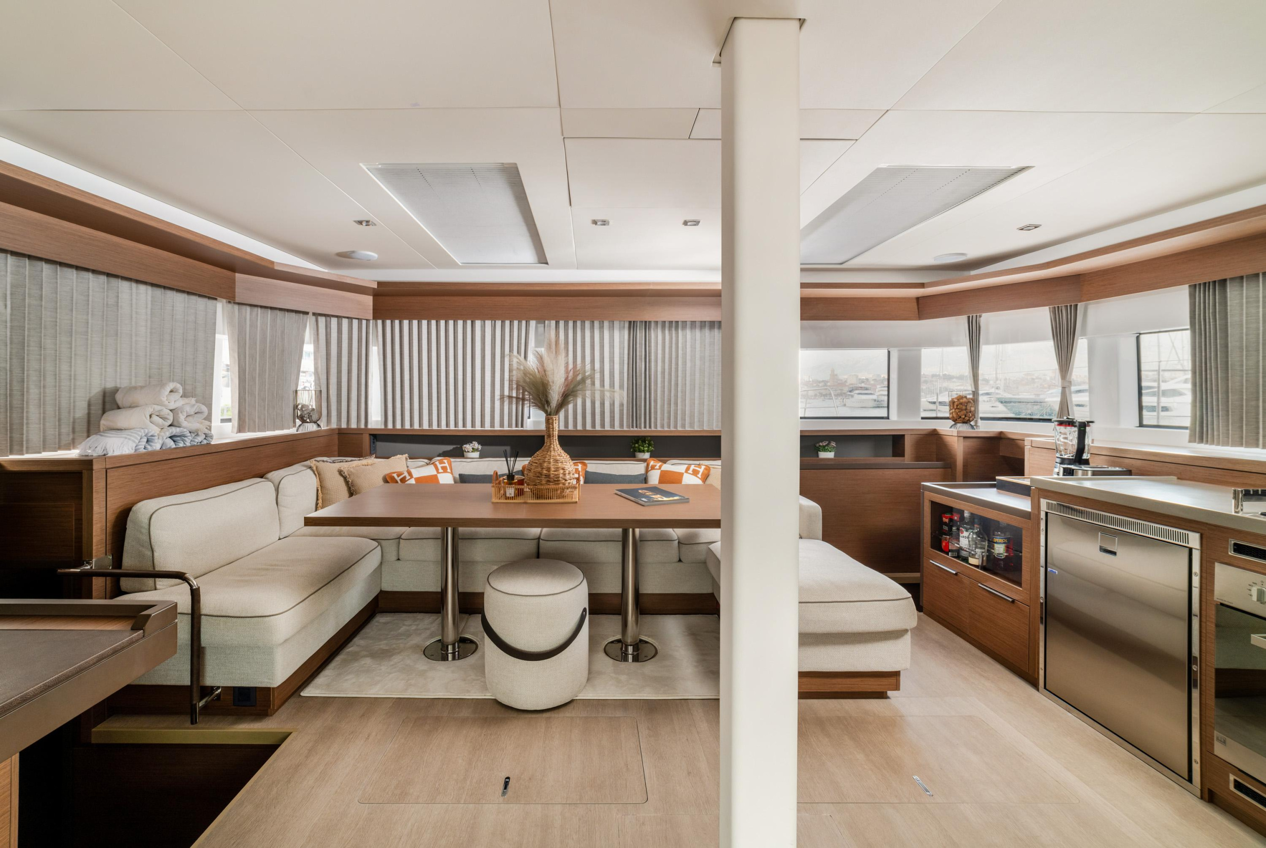 Lagoon 55 — photo 26