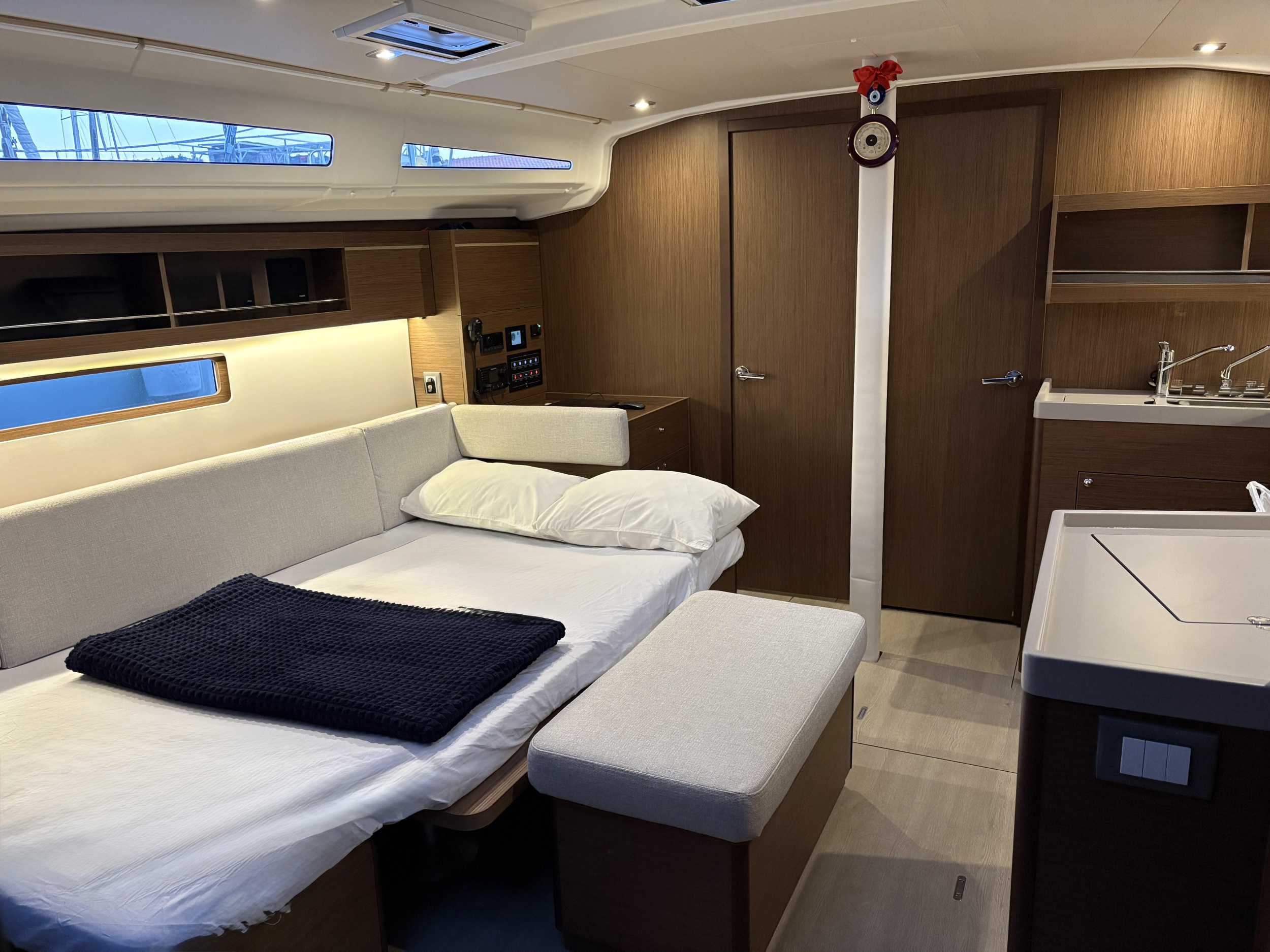 Oceanis 40.1 — photo 4