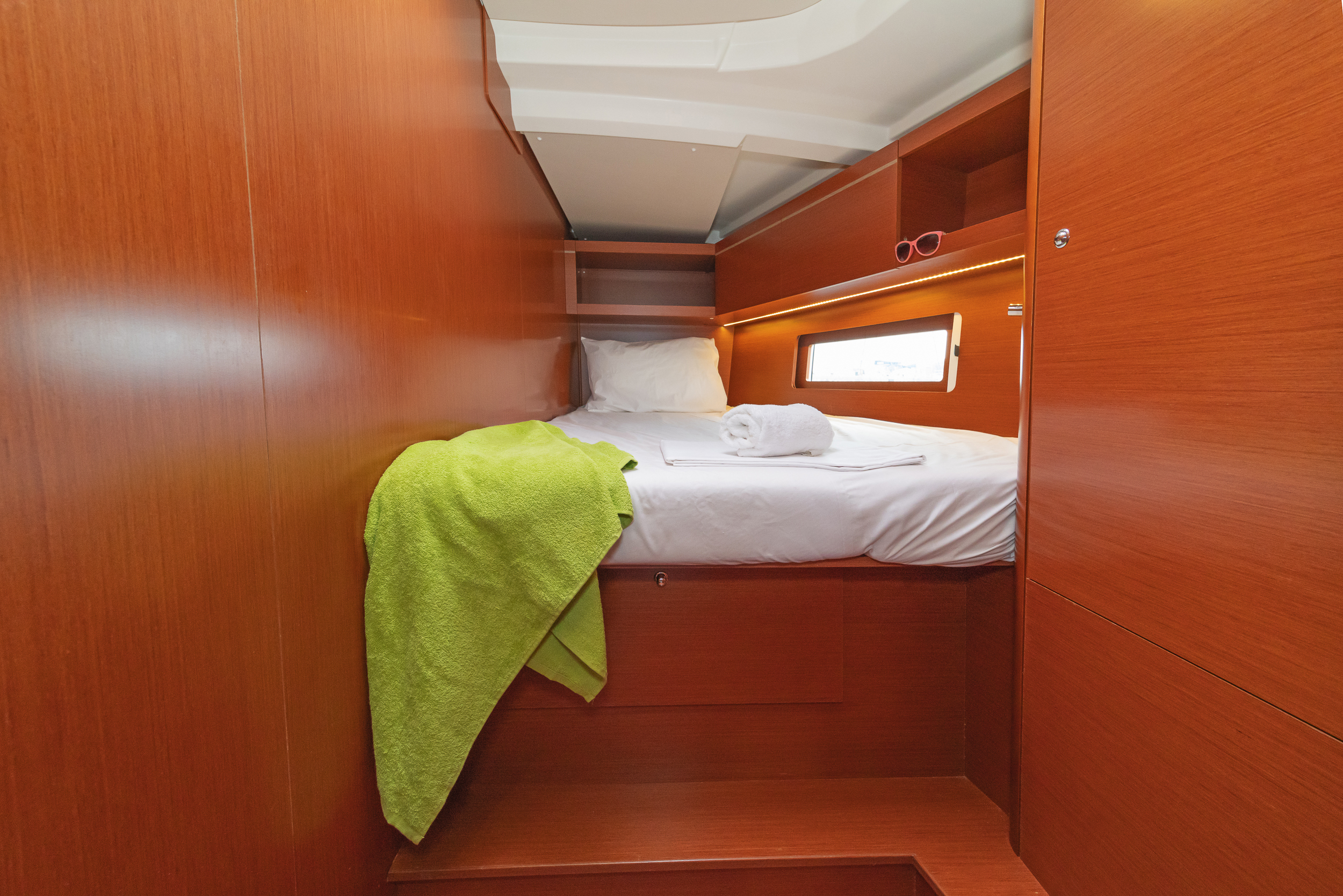 Oceanis 46.1 — photo 10