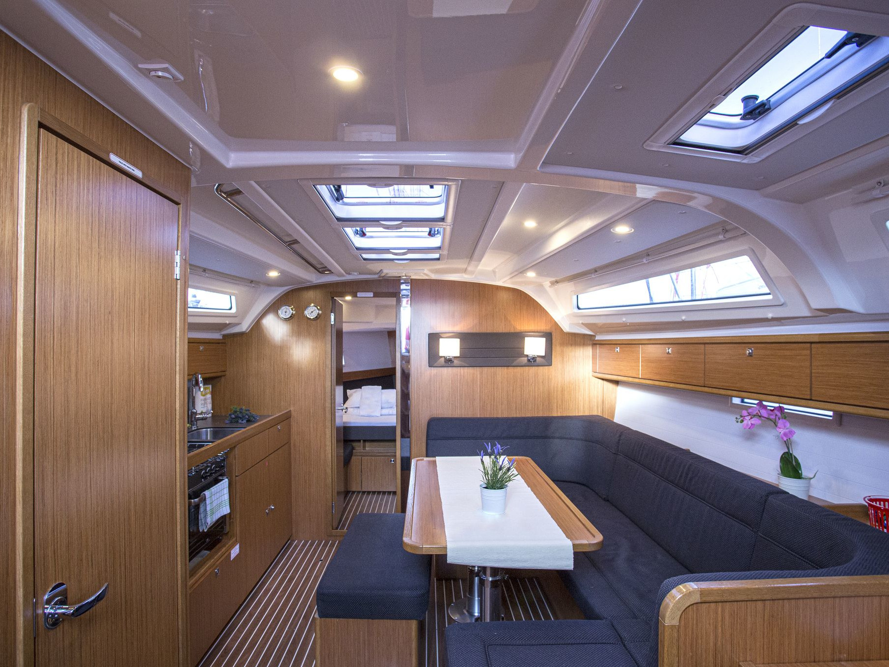 Bavaria Cruiser 41 — photo 19