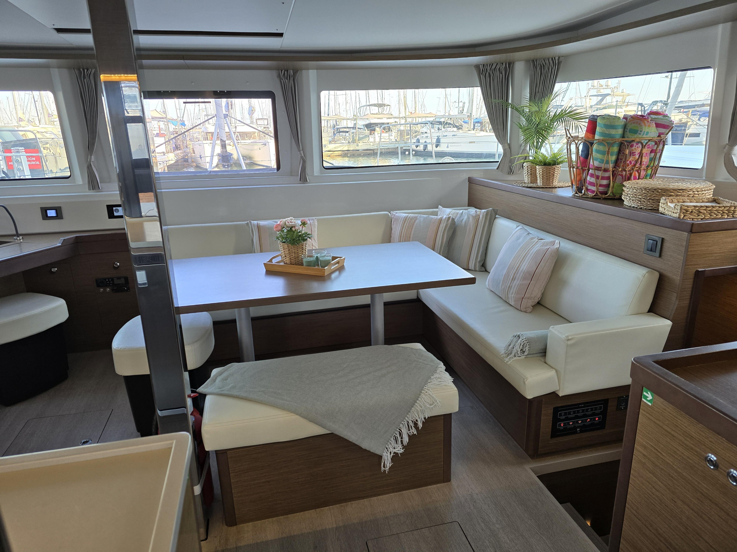 Lagoon 46 — photo 9