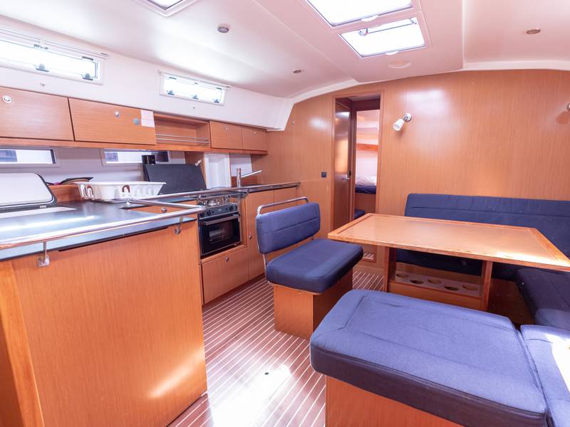 Bavaria 45 Cruiser — photo 4