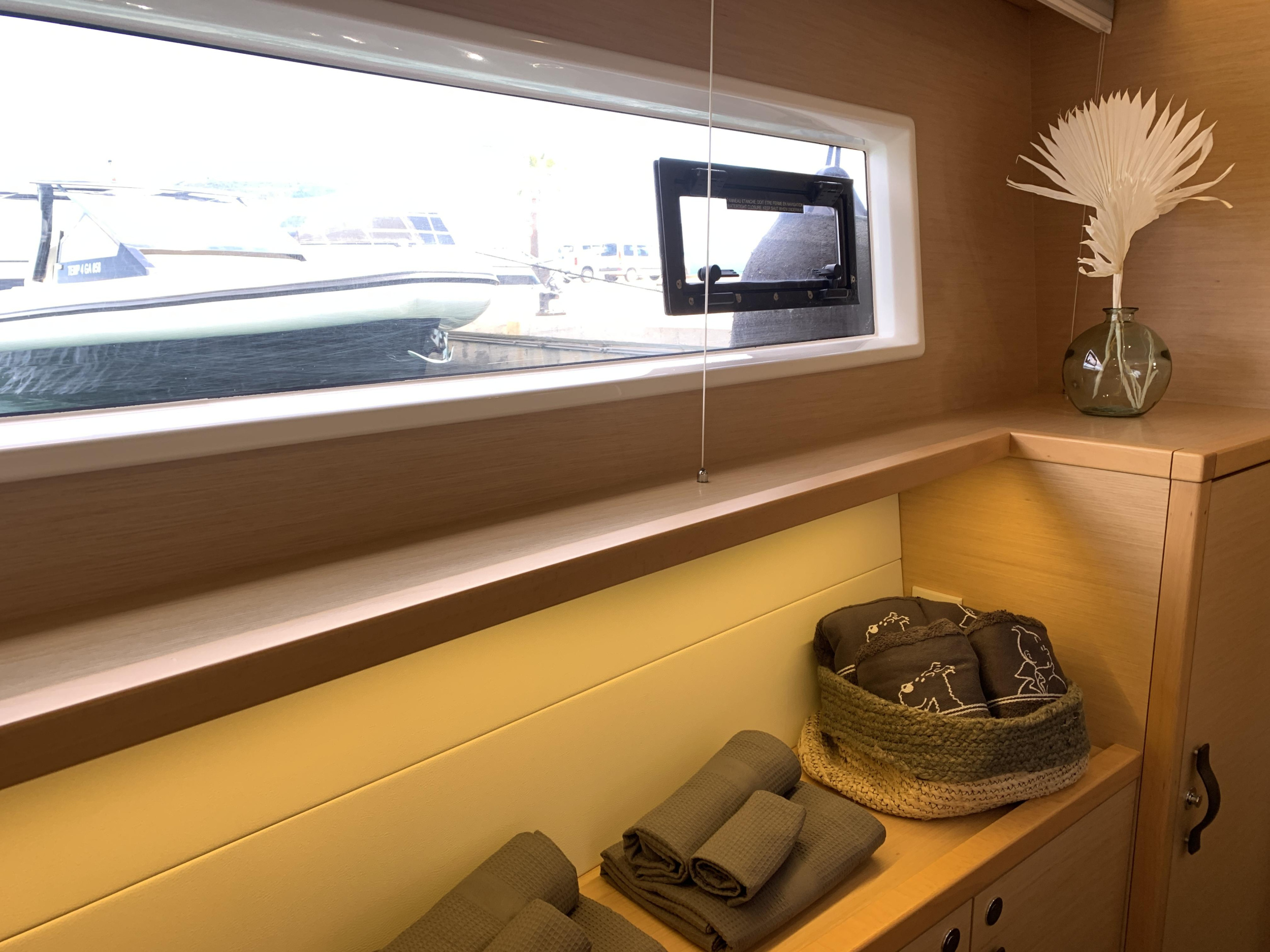 Lagoon 52F ( + crew) — photo 26
