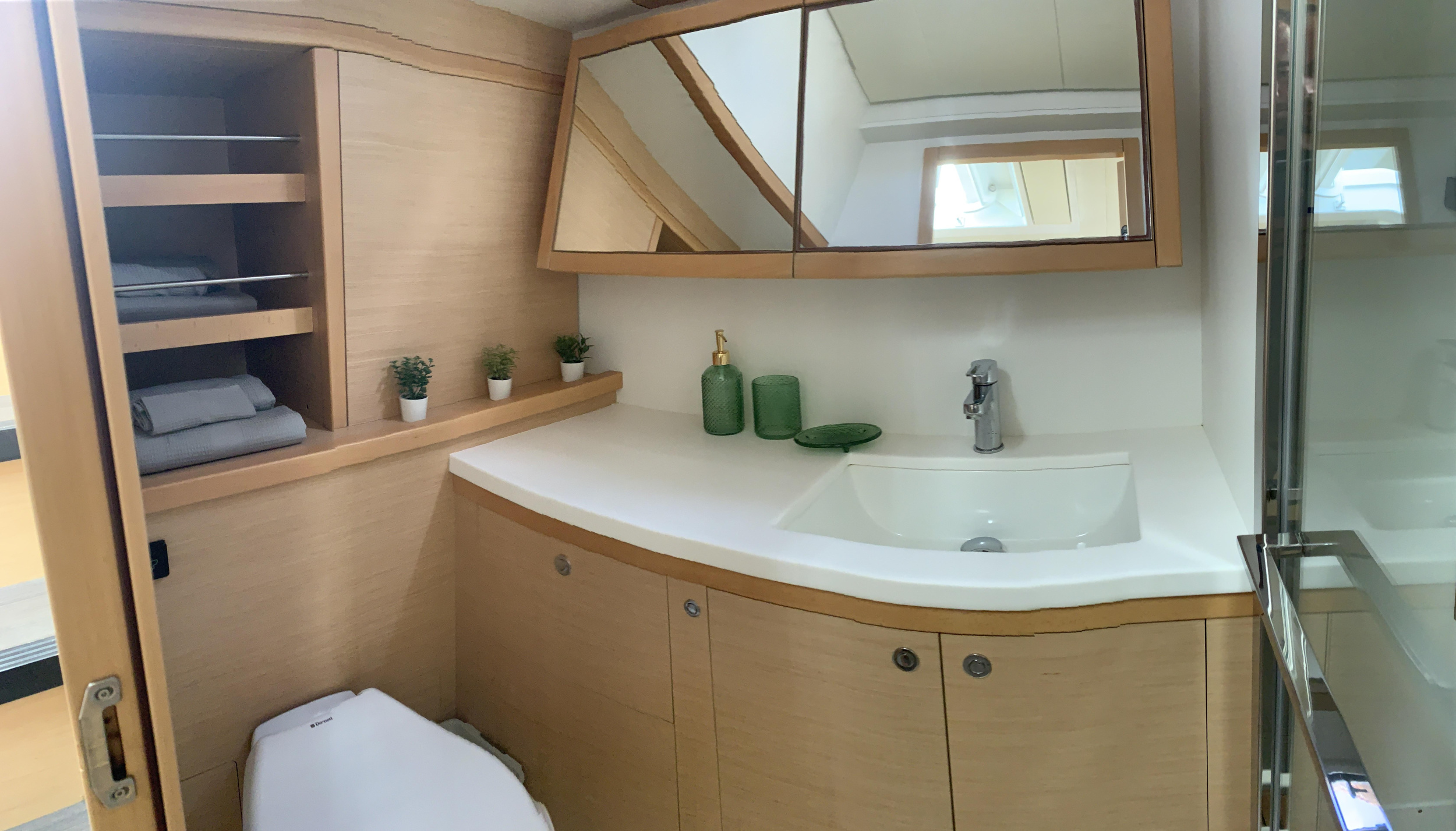 Lagoon 52F ( + crew) — photo 18