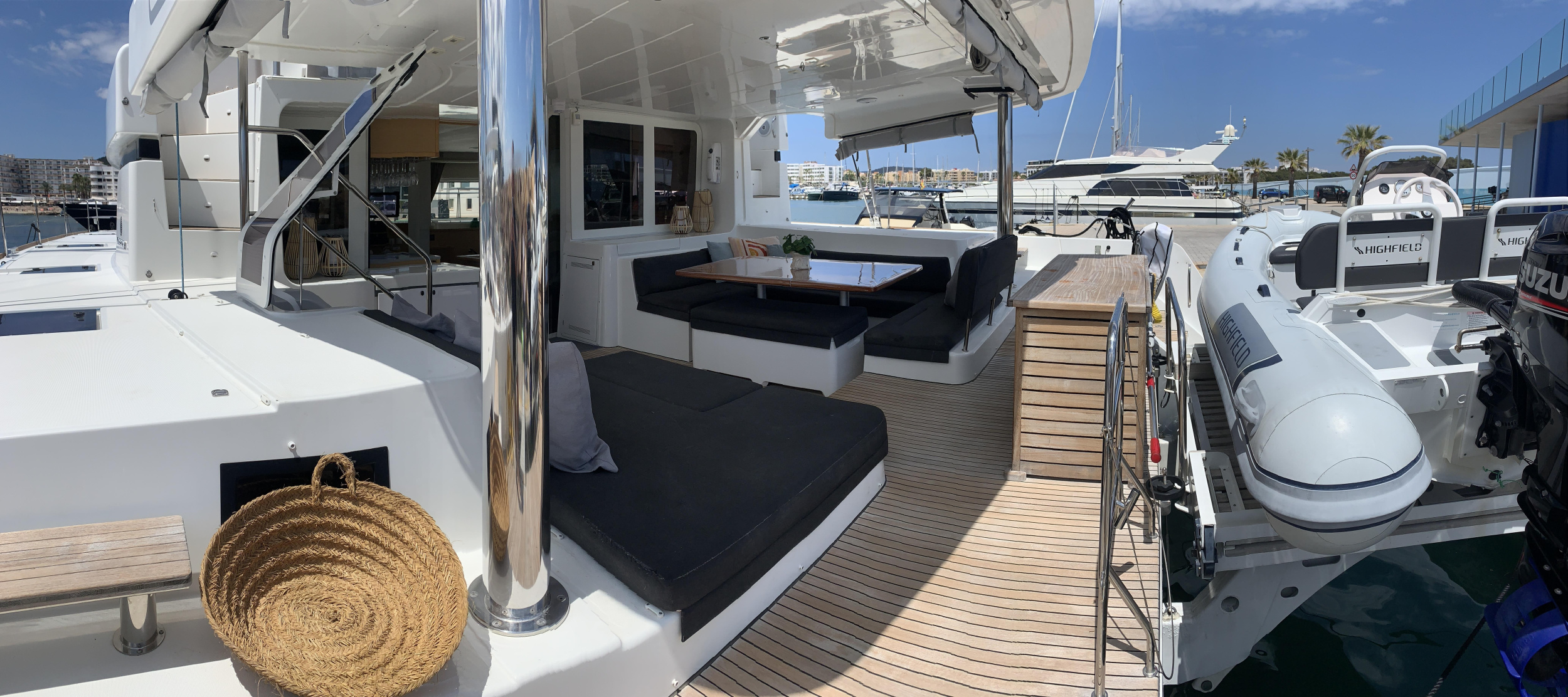 Lagoon 52F ( + crew) — photo 12