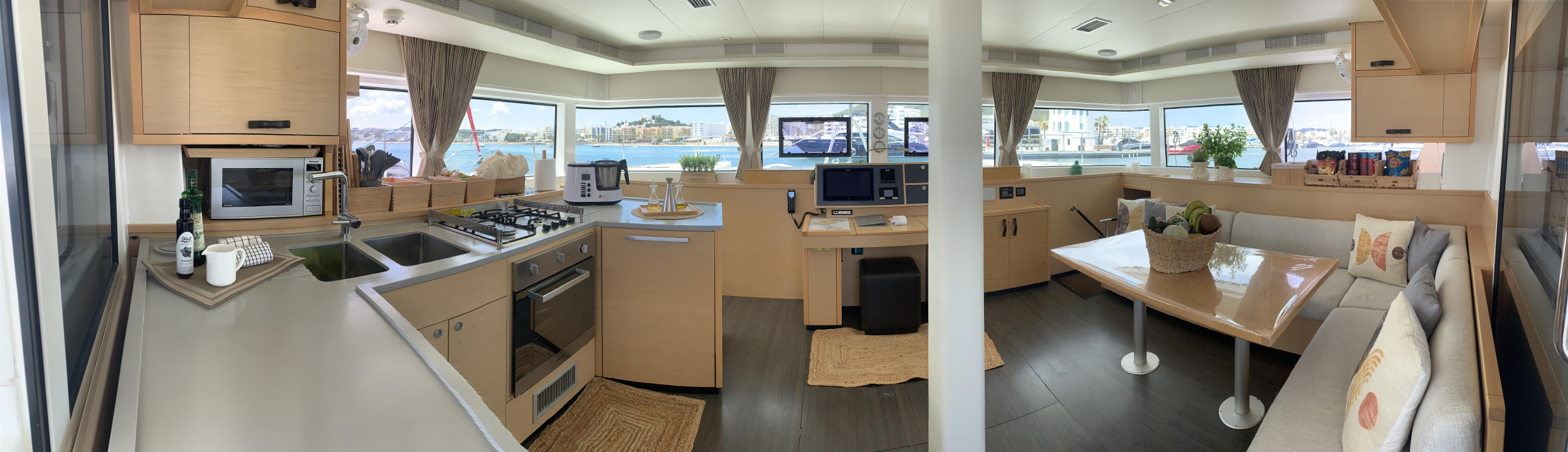 Lagoon 52F ( + crew) — photo 24