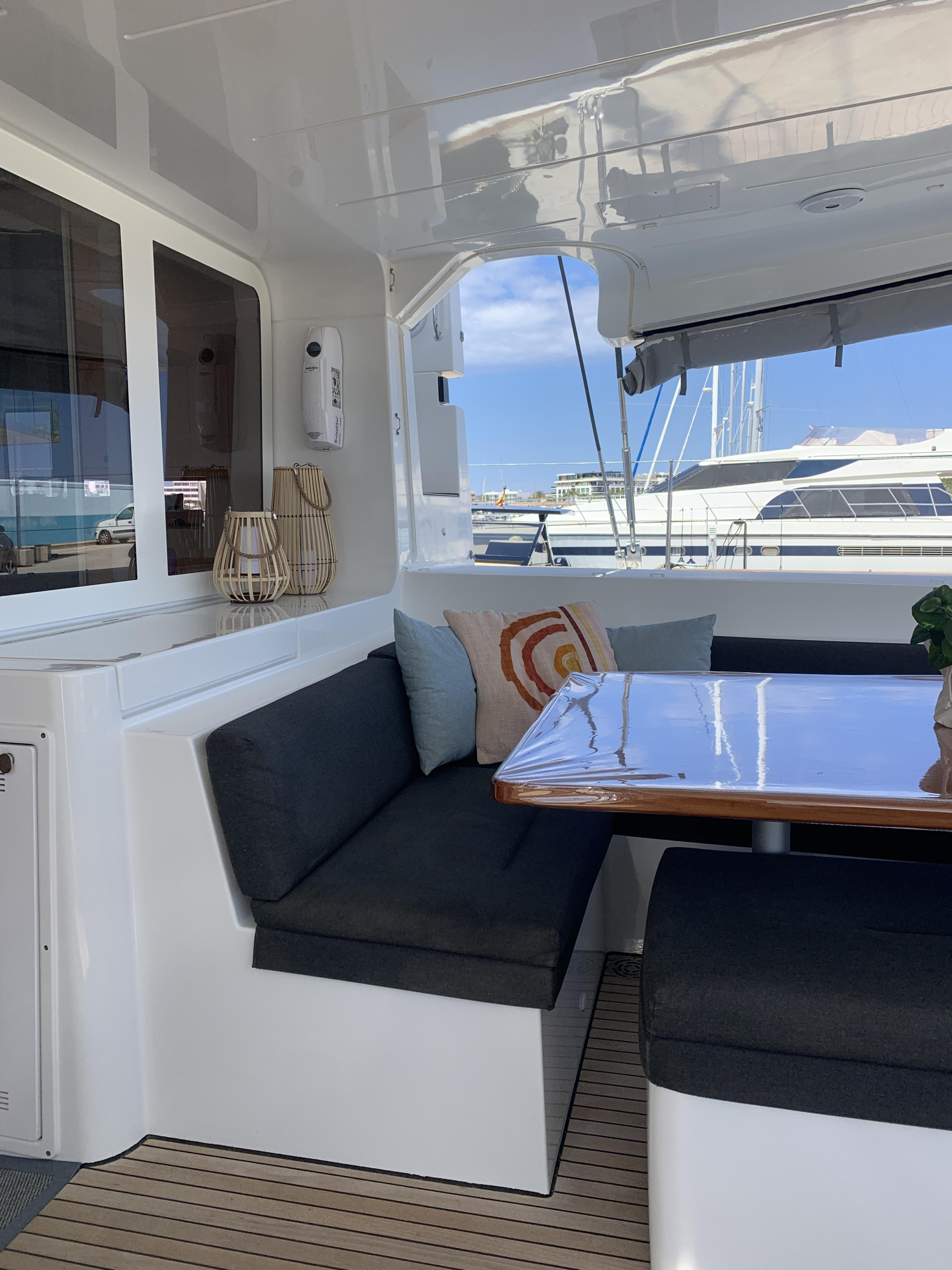 Lagoon 52F ( + crew) — photo 49
