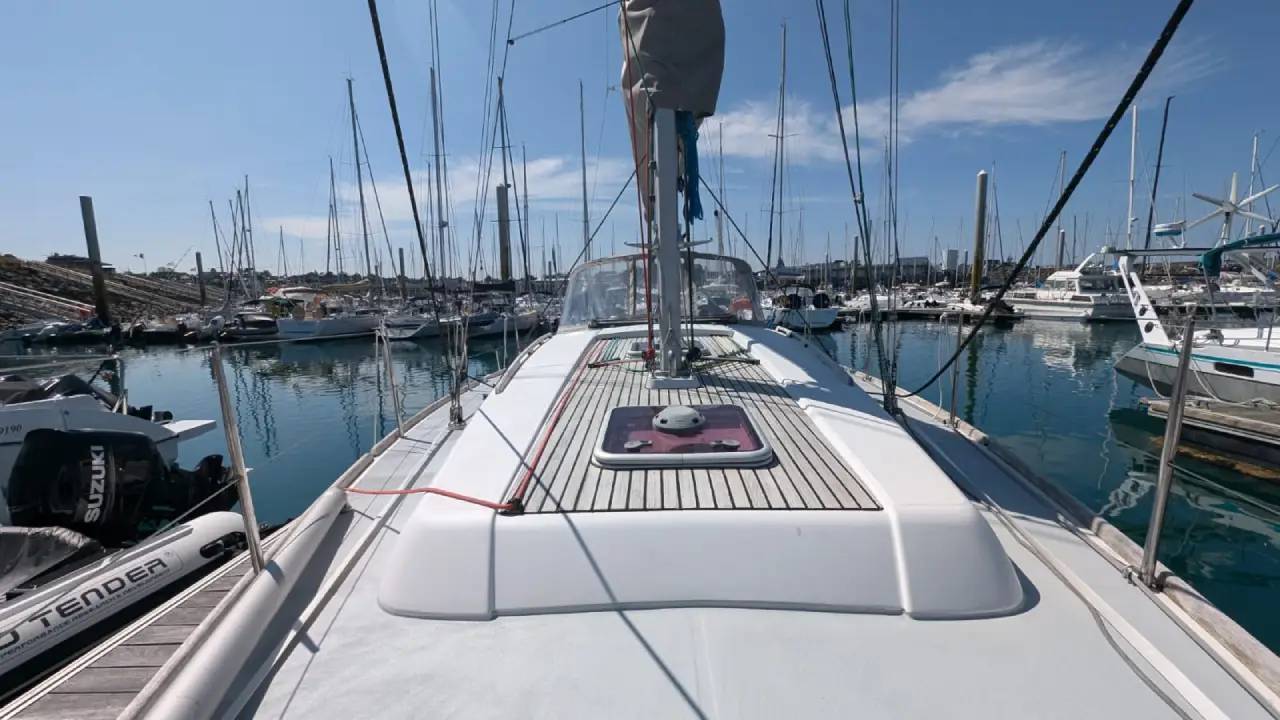 Dufour 375 Grand Large — photo 14