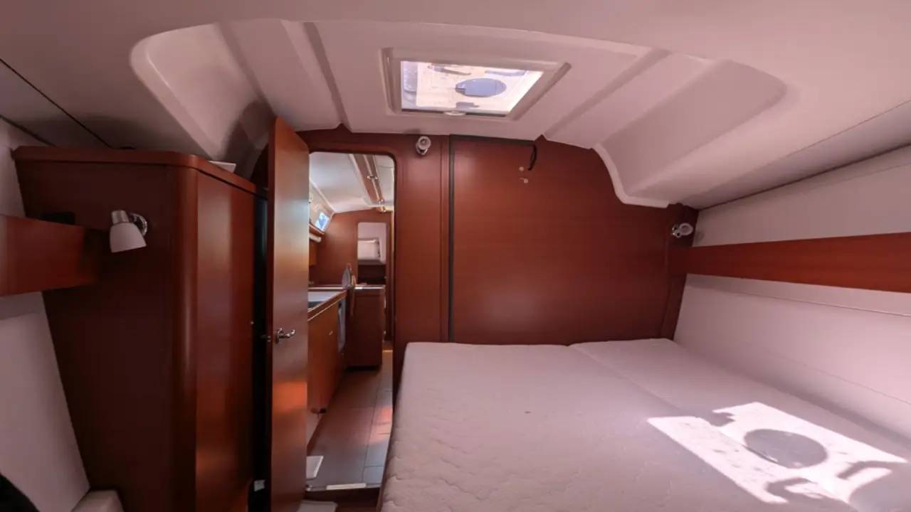 Dufour 375 Grand Large — photo 6