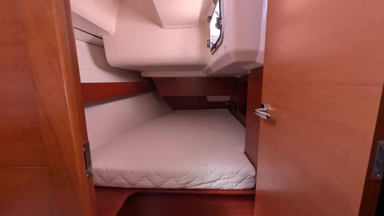 Dufour 375 Grand Large — photo 3