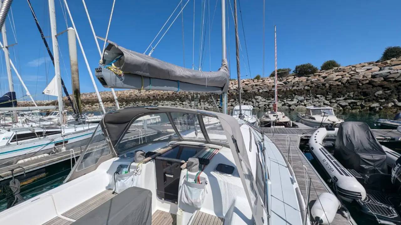 Dufour 375 Grand Large — photo 5