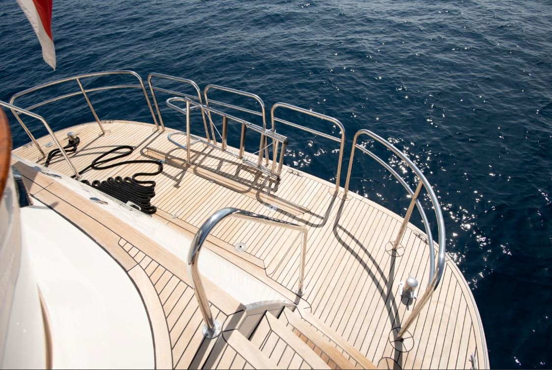 Motoryacht — photo 12