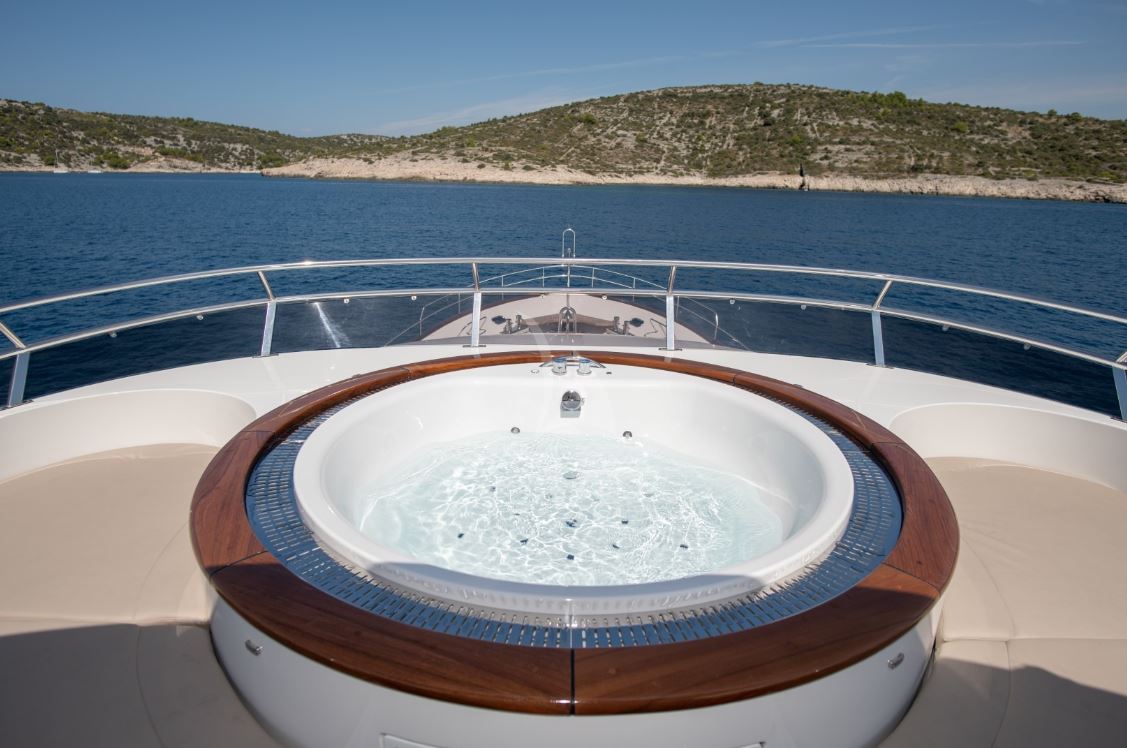 Motoryacht — photo 5