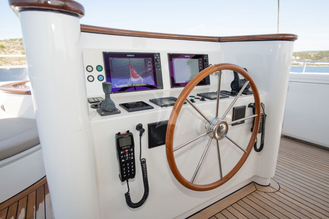 Motoryacht — photo 28