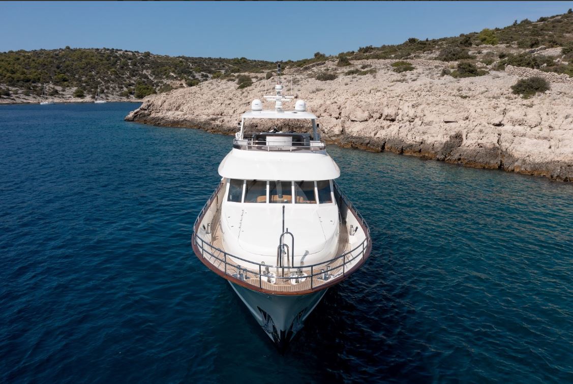 Motoryacht — photo 3