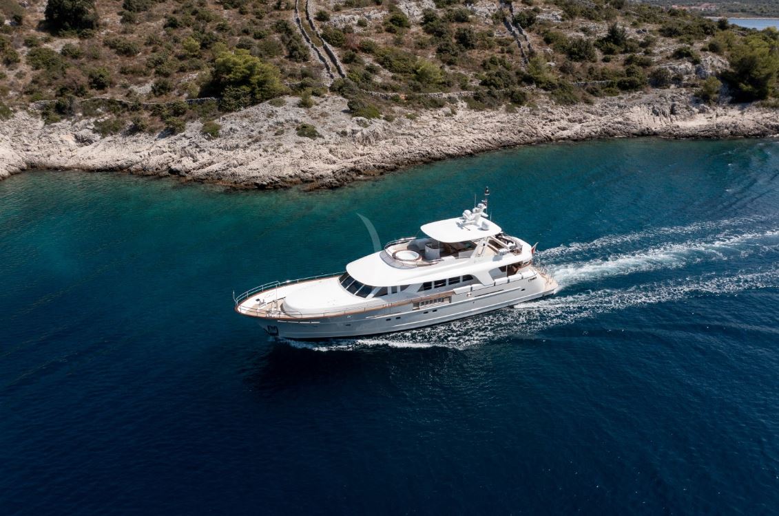 Motoryacht — photo 20
