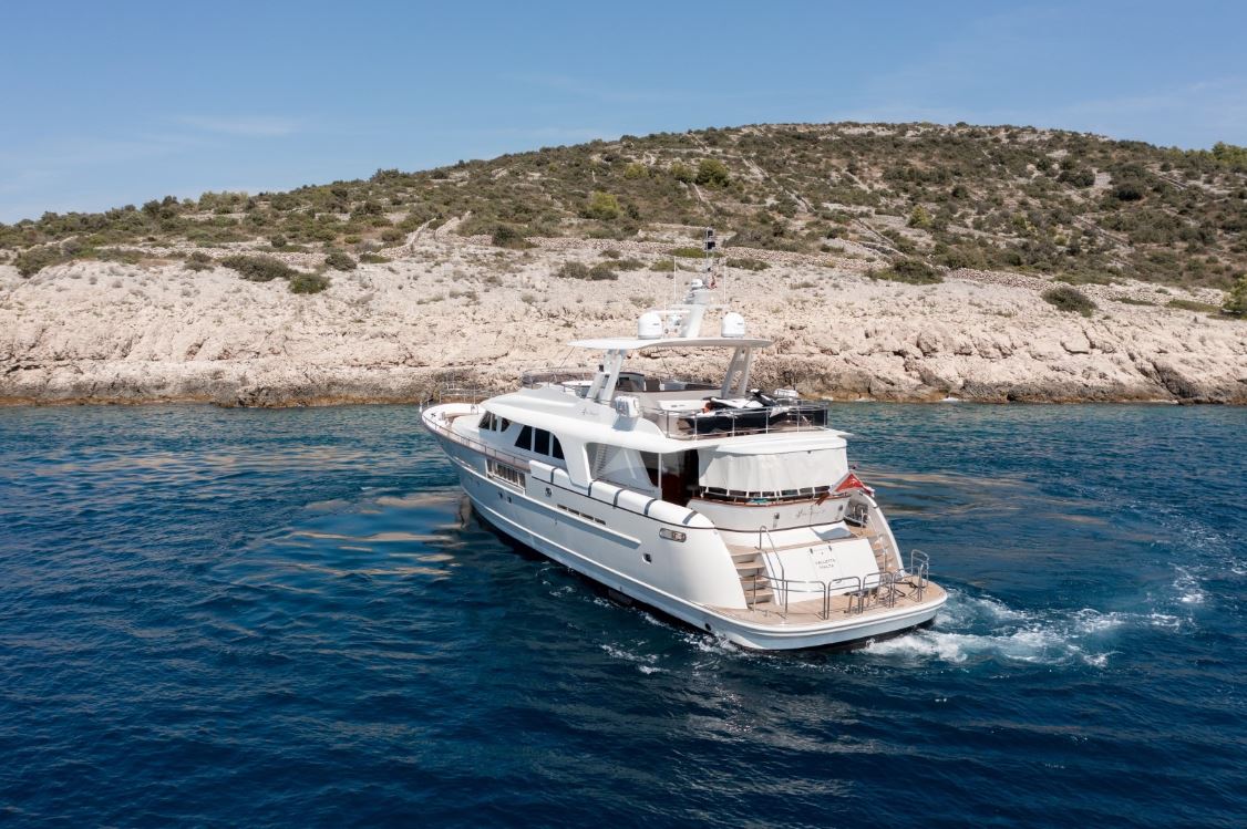 Motoryacht — photo 16