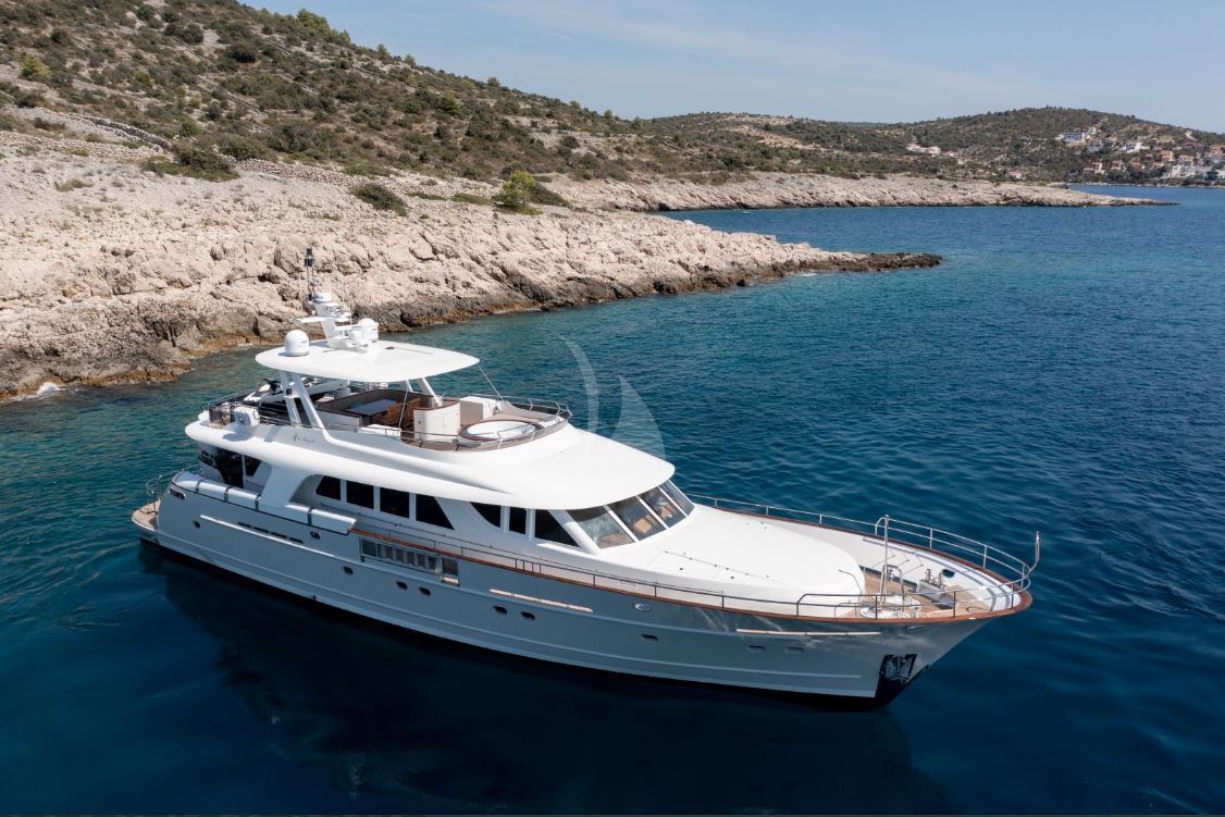 Motoryacht — photo 4