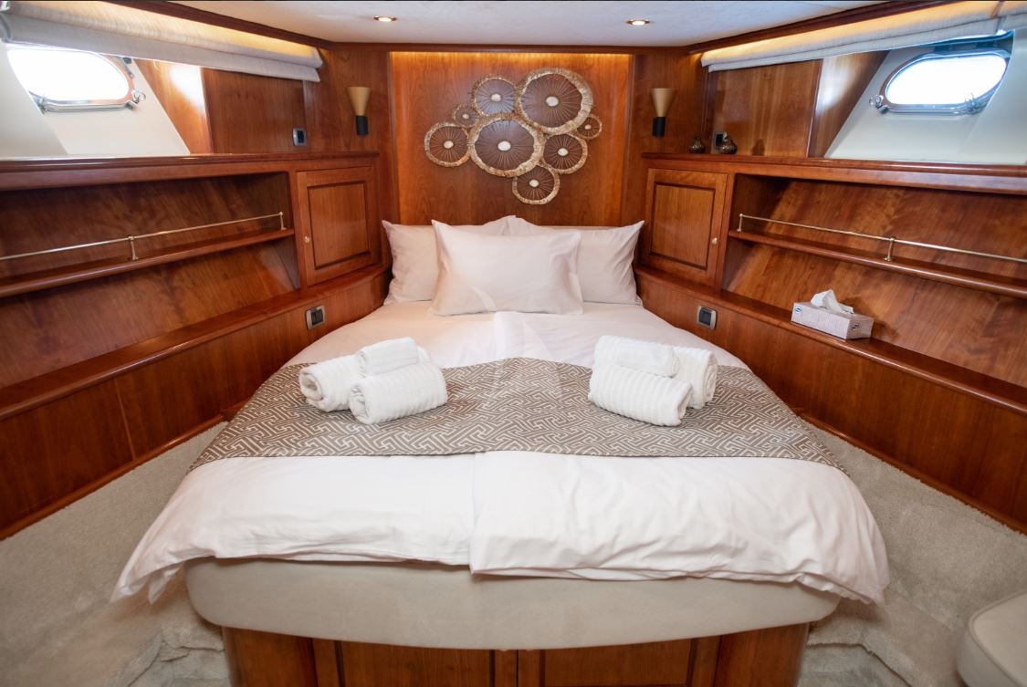 Motoryacht — photo 18
