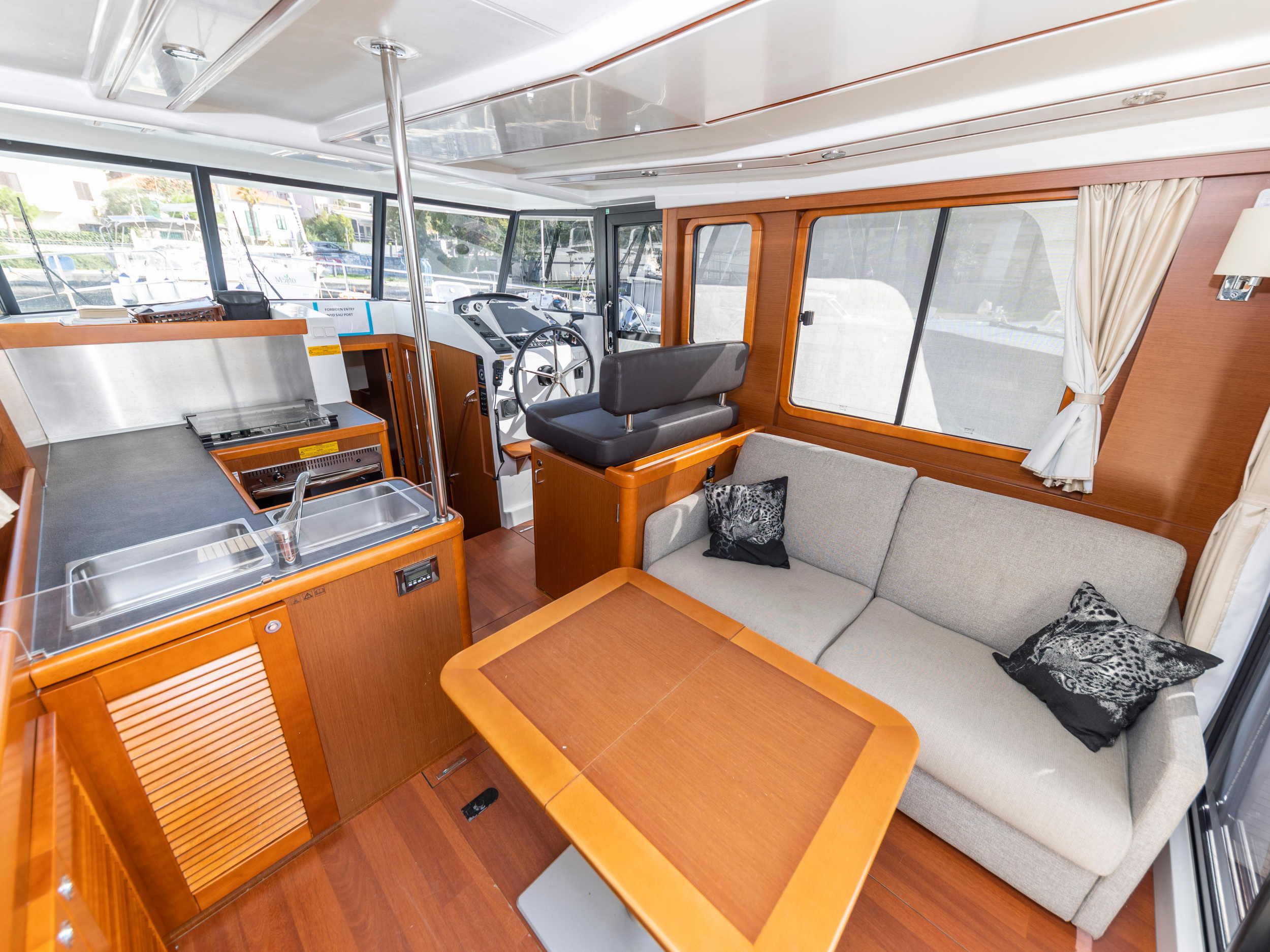 Swift Trawler 34 Fly — photo 25