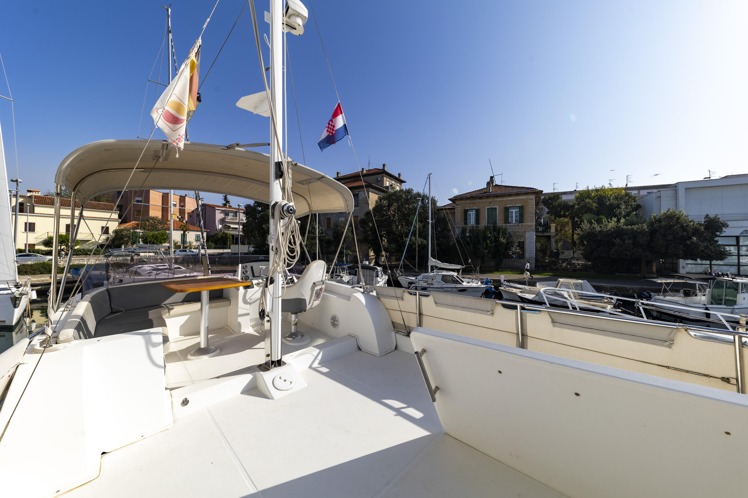 Swift Trawler 34 Fly — photo 19
