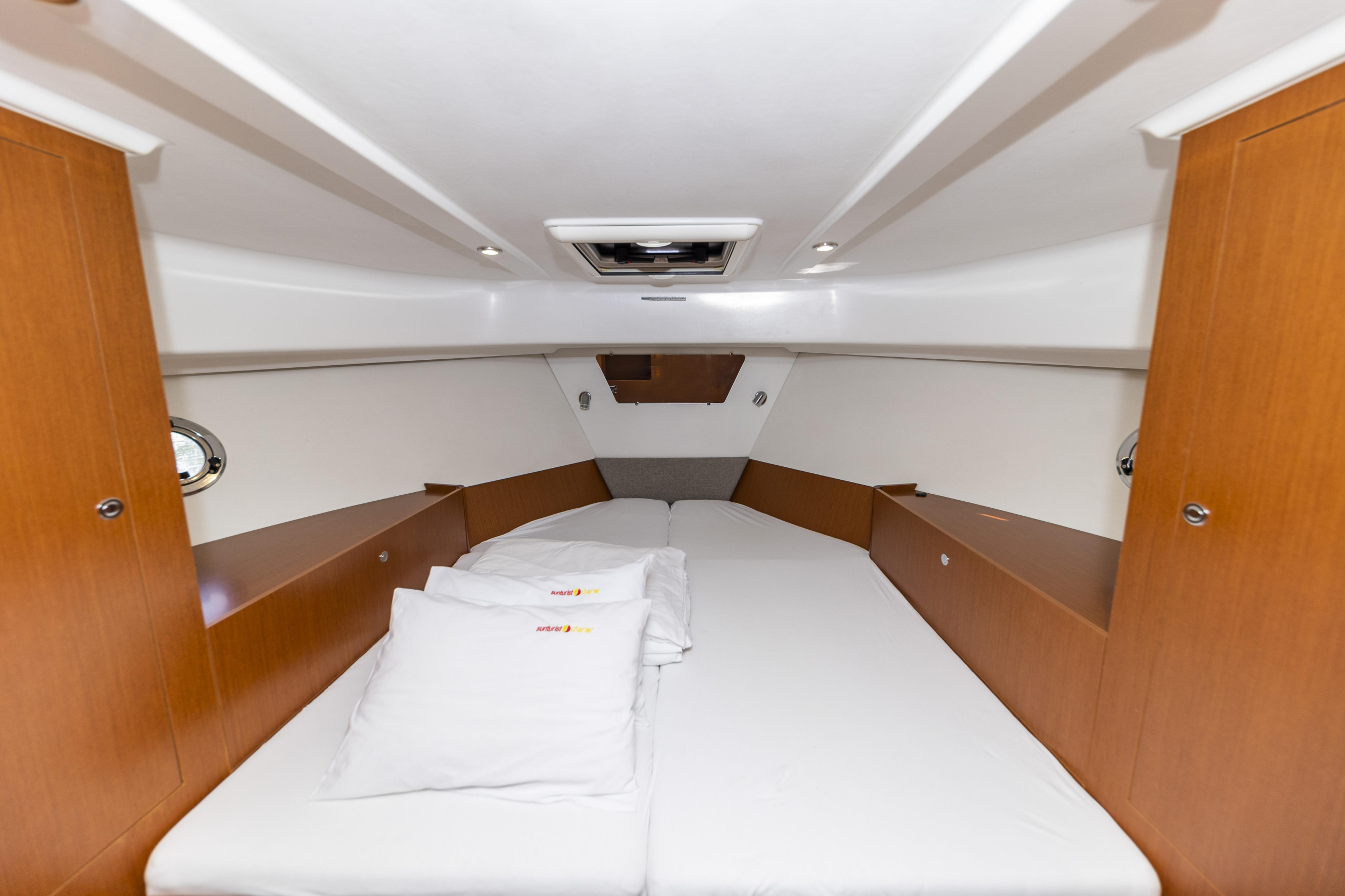 Swift Trawler 34 Fly — photo 10