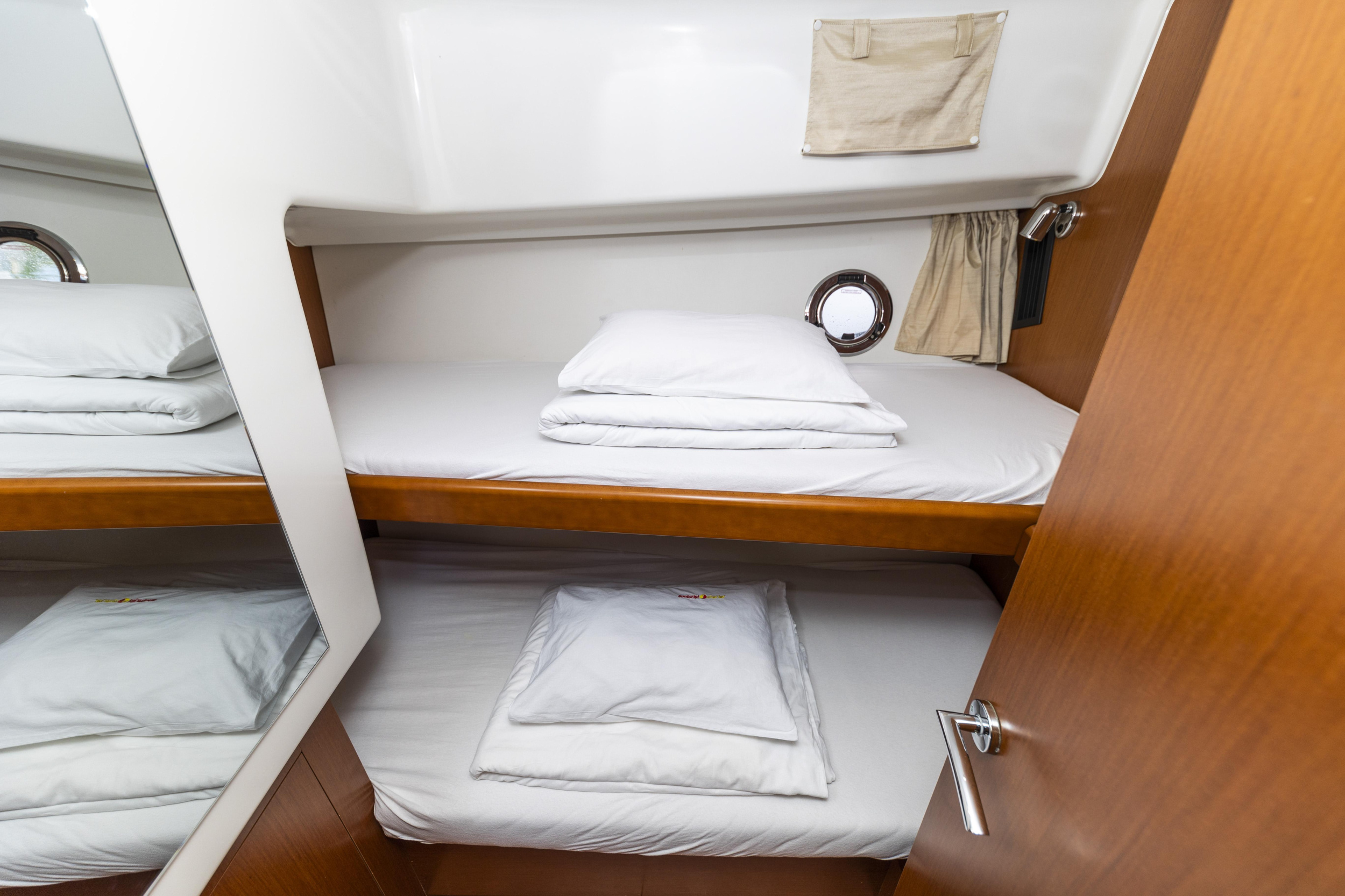 Swift Trawler 34 Fly — photo 15