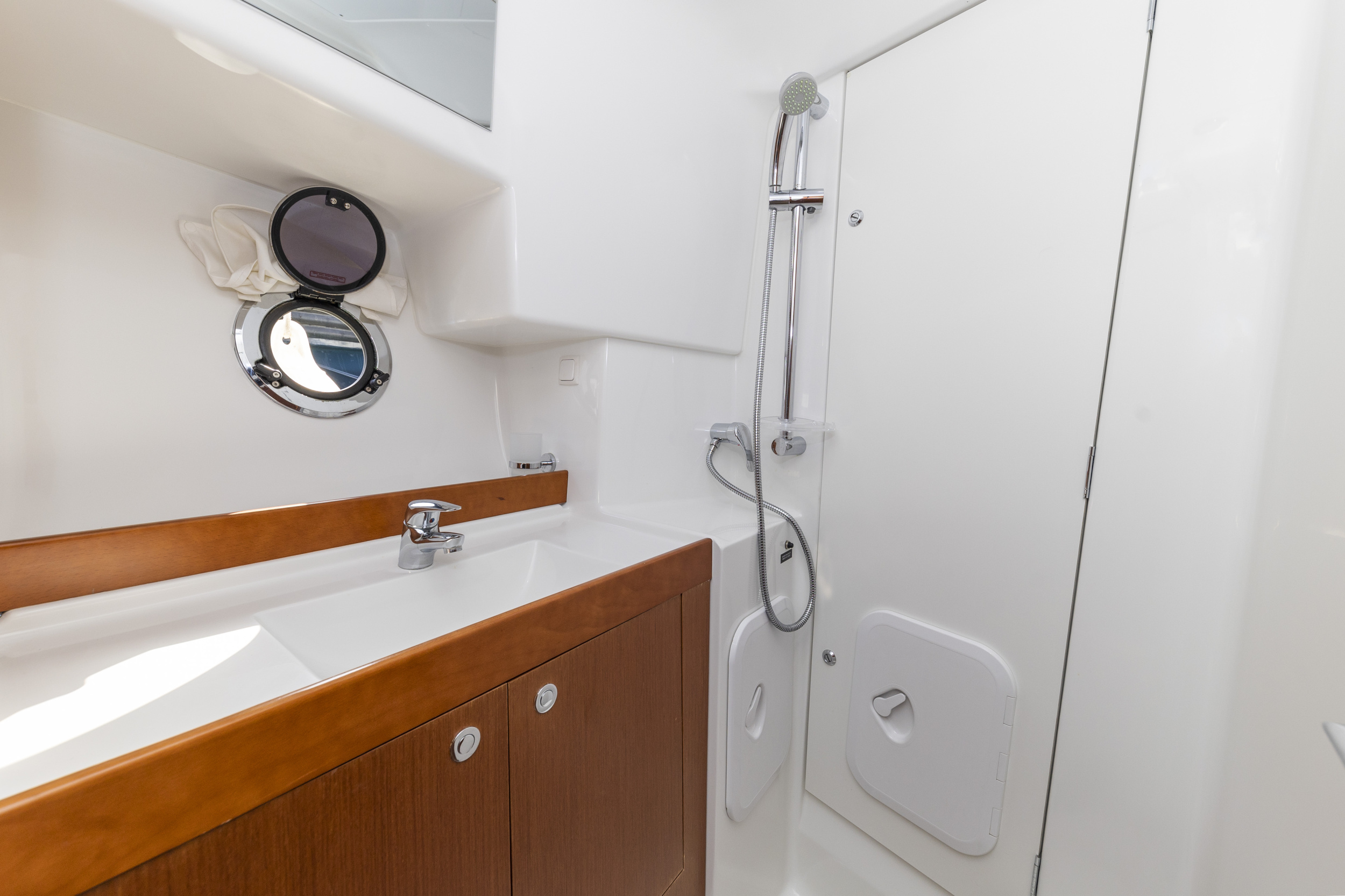 Swift Trawler 34 Fly — photo 27