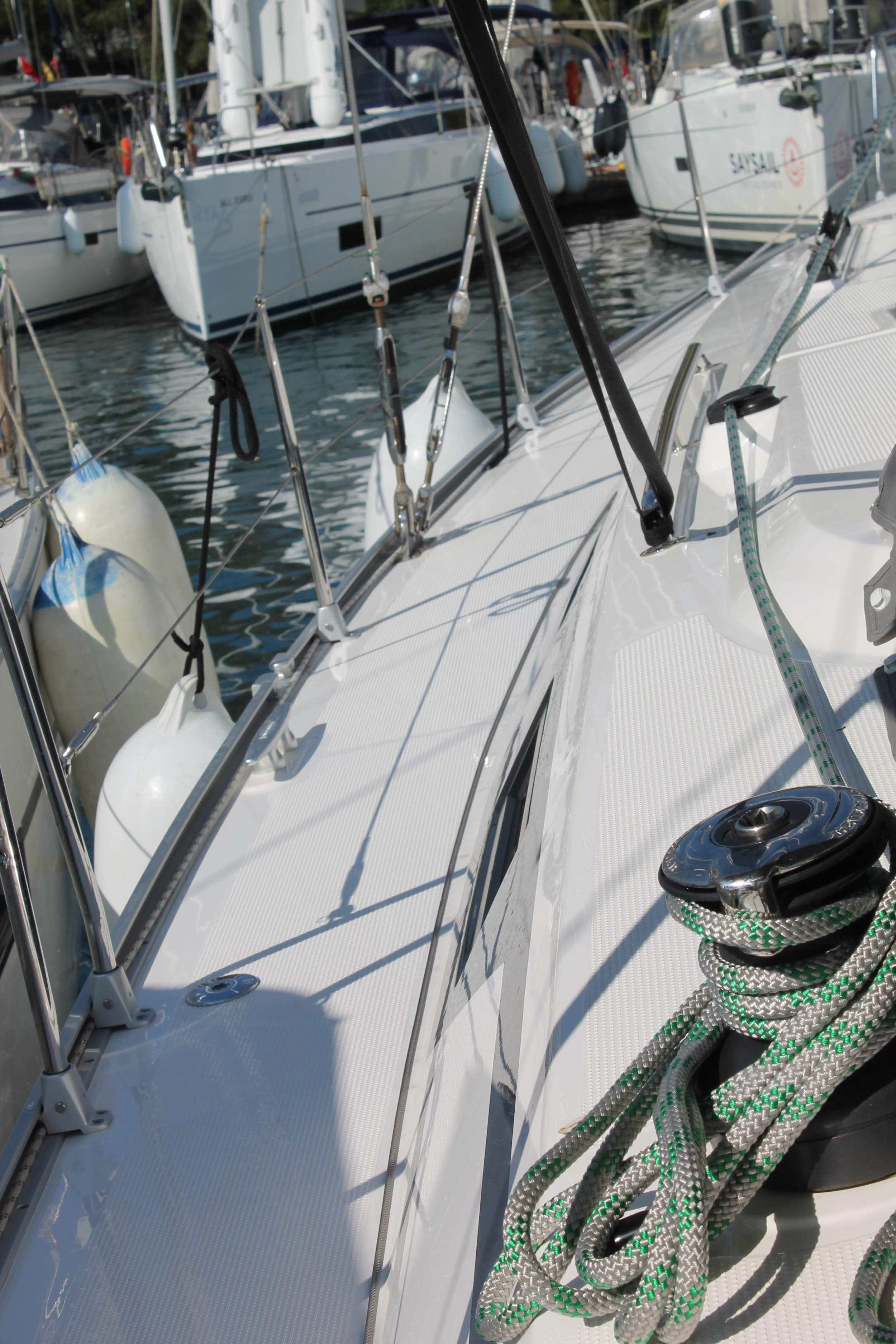 Bavaria Cruiser 46 — photo 12