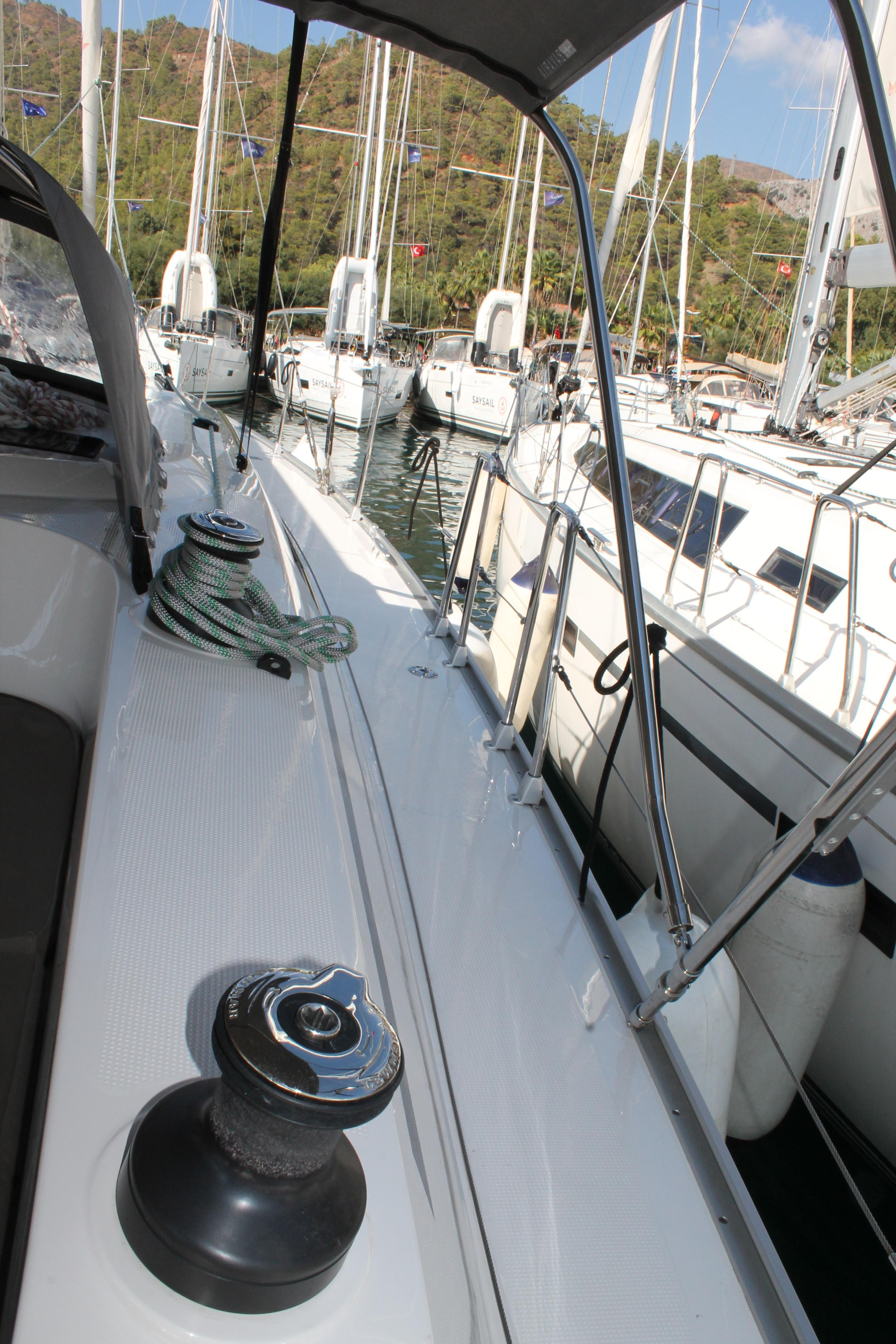 Bavaria Cruiser 46 — photo 6
