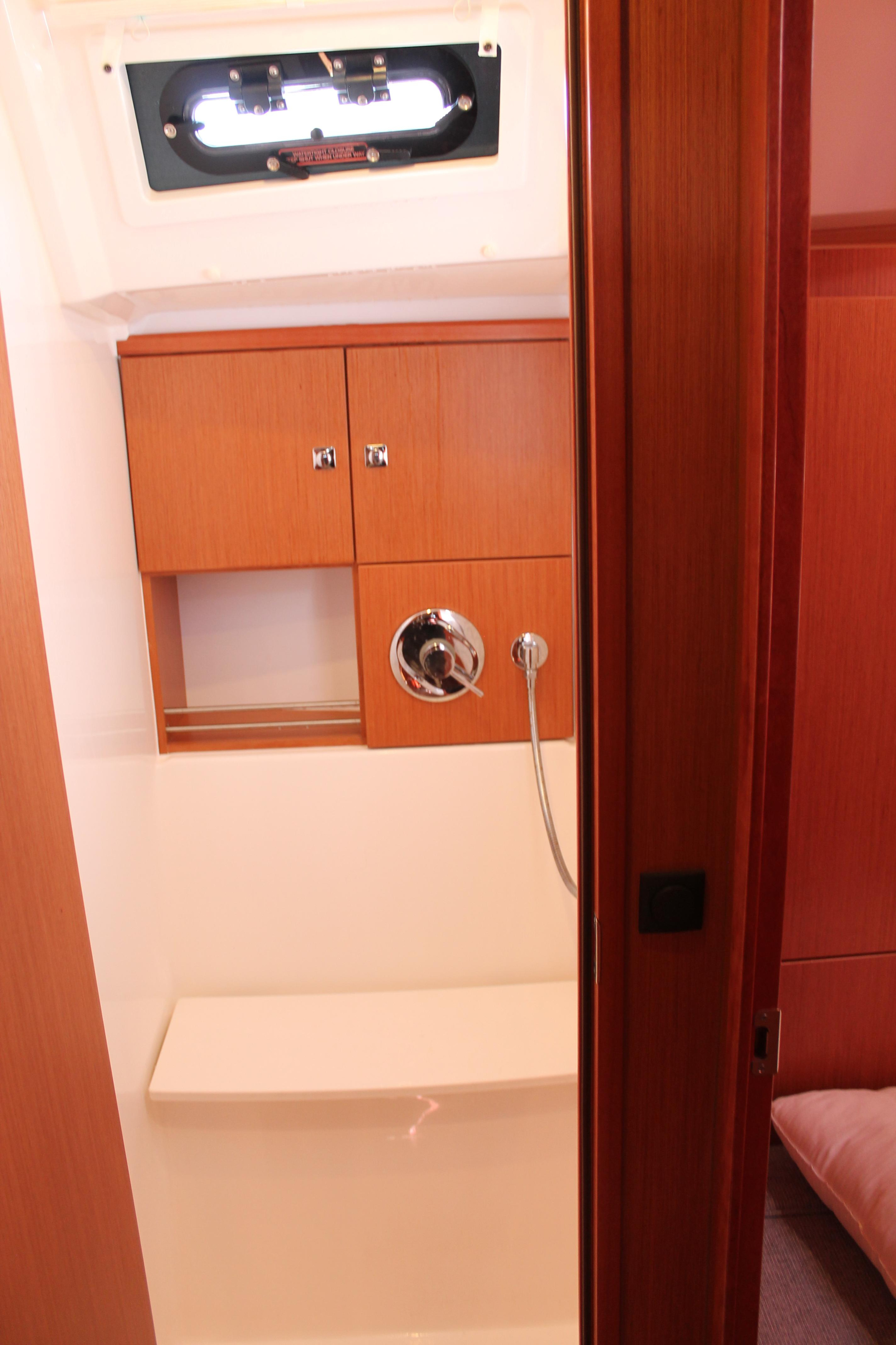 Bavaria Cruiser 46 — photo 17