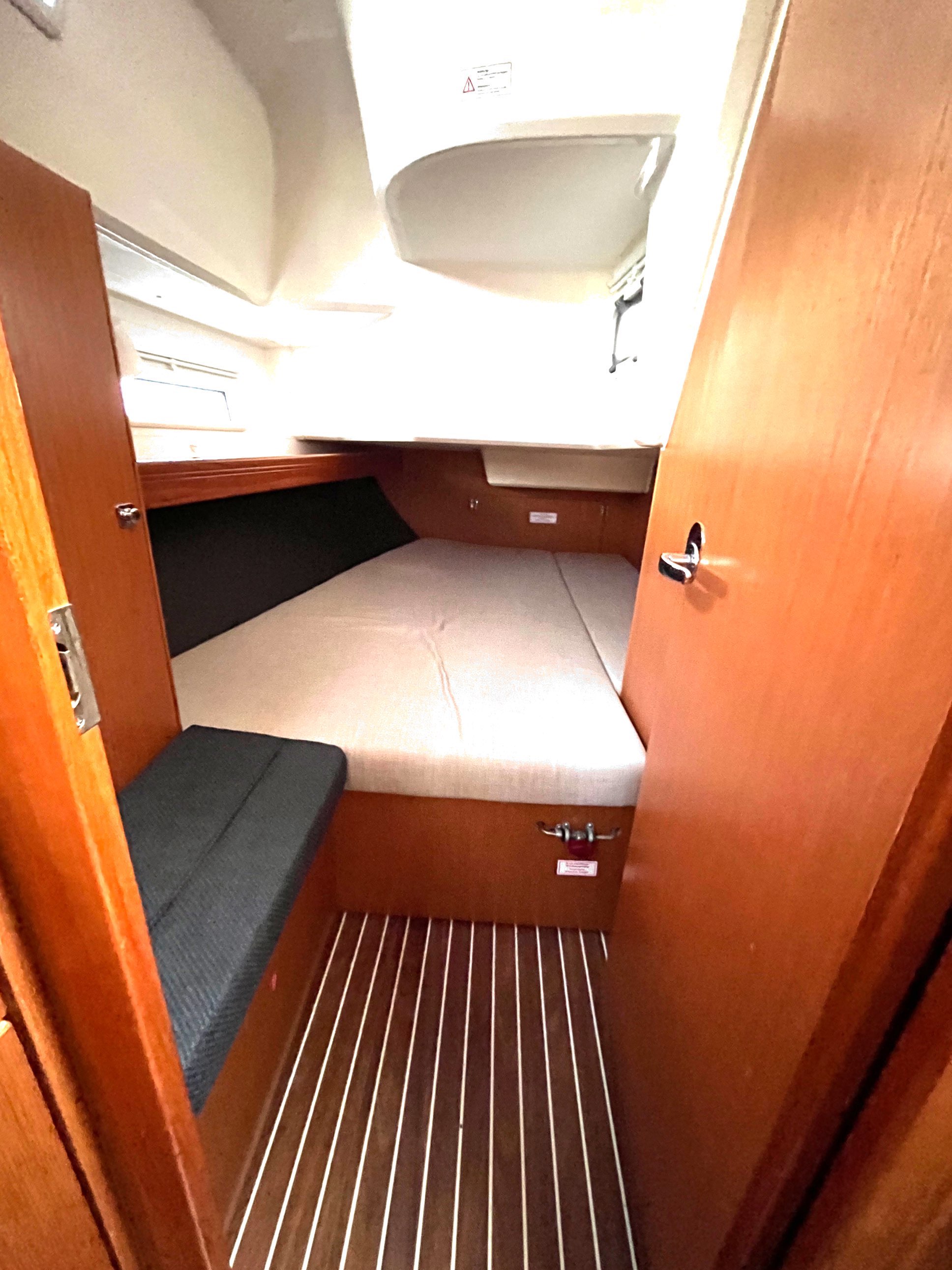 Bavaria Cruiser 37 — photo 2
