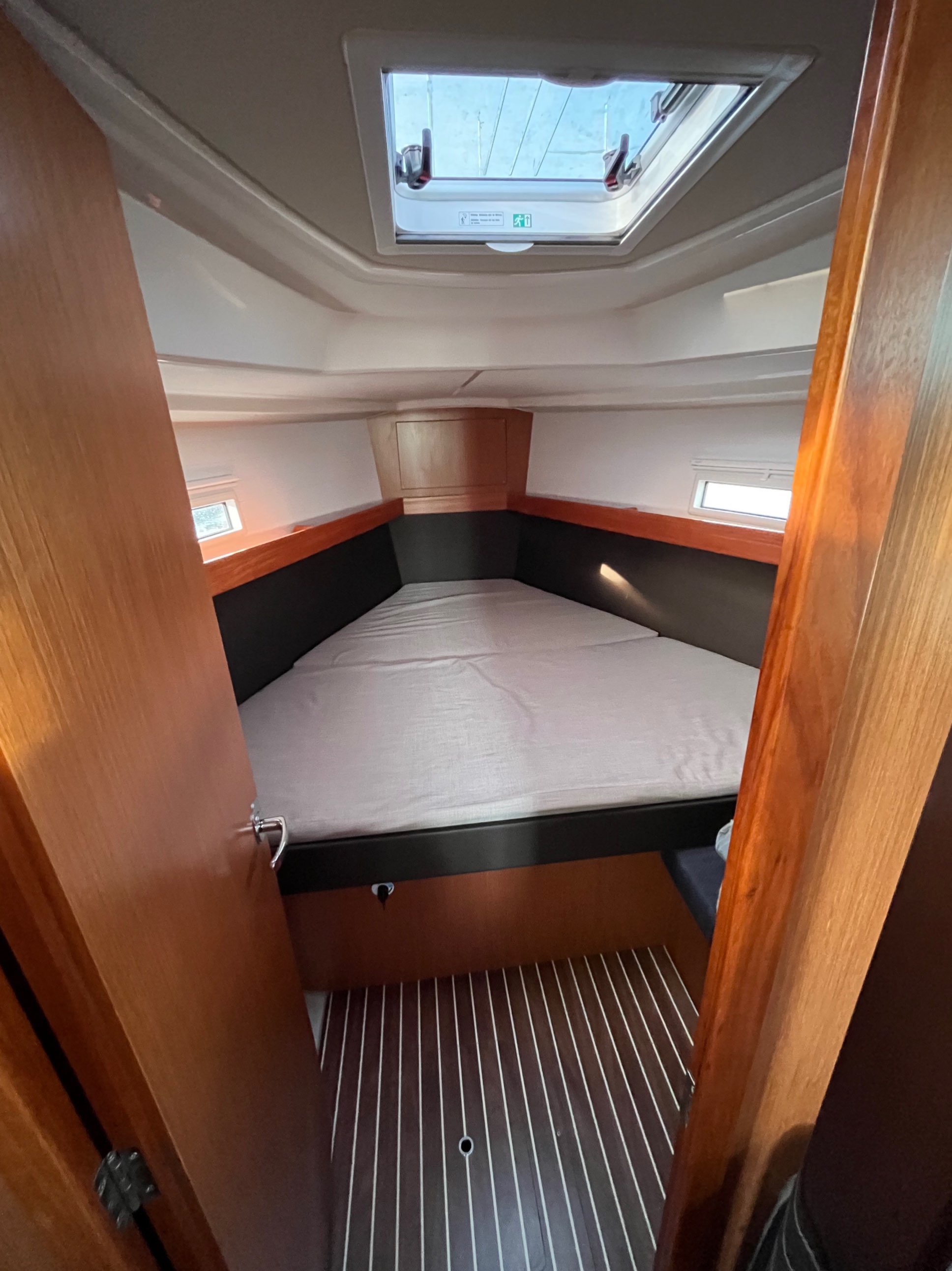 Bavaria Cruiser 37 — photo 19