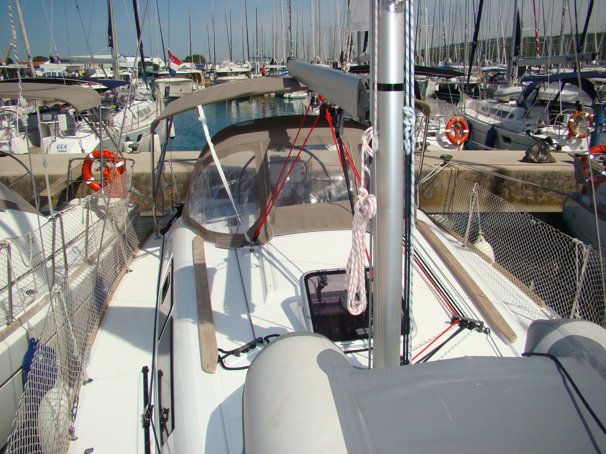 Sun Odyssey 33i — photo 2