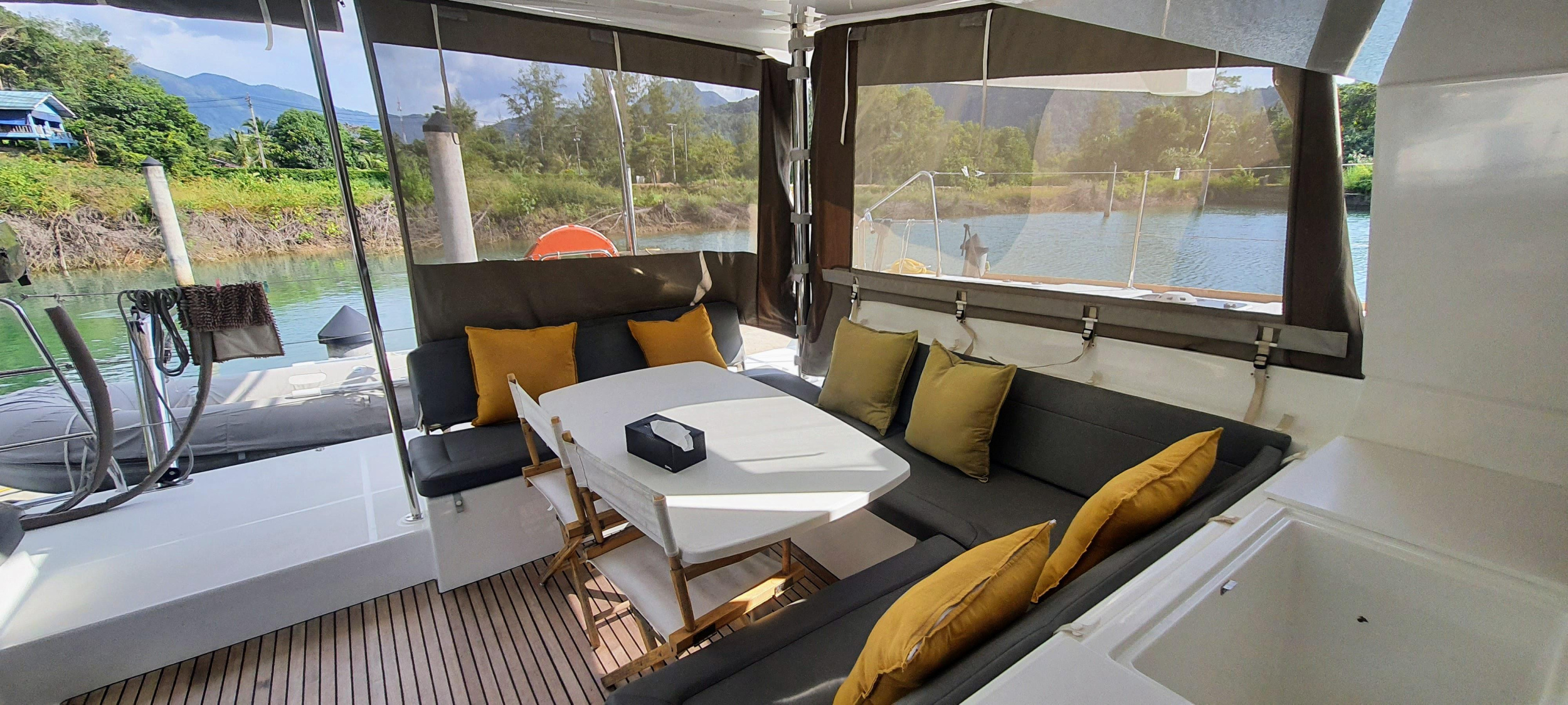 Lagoon 450 Fly — photo 31