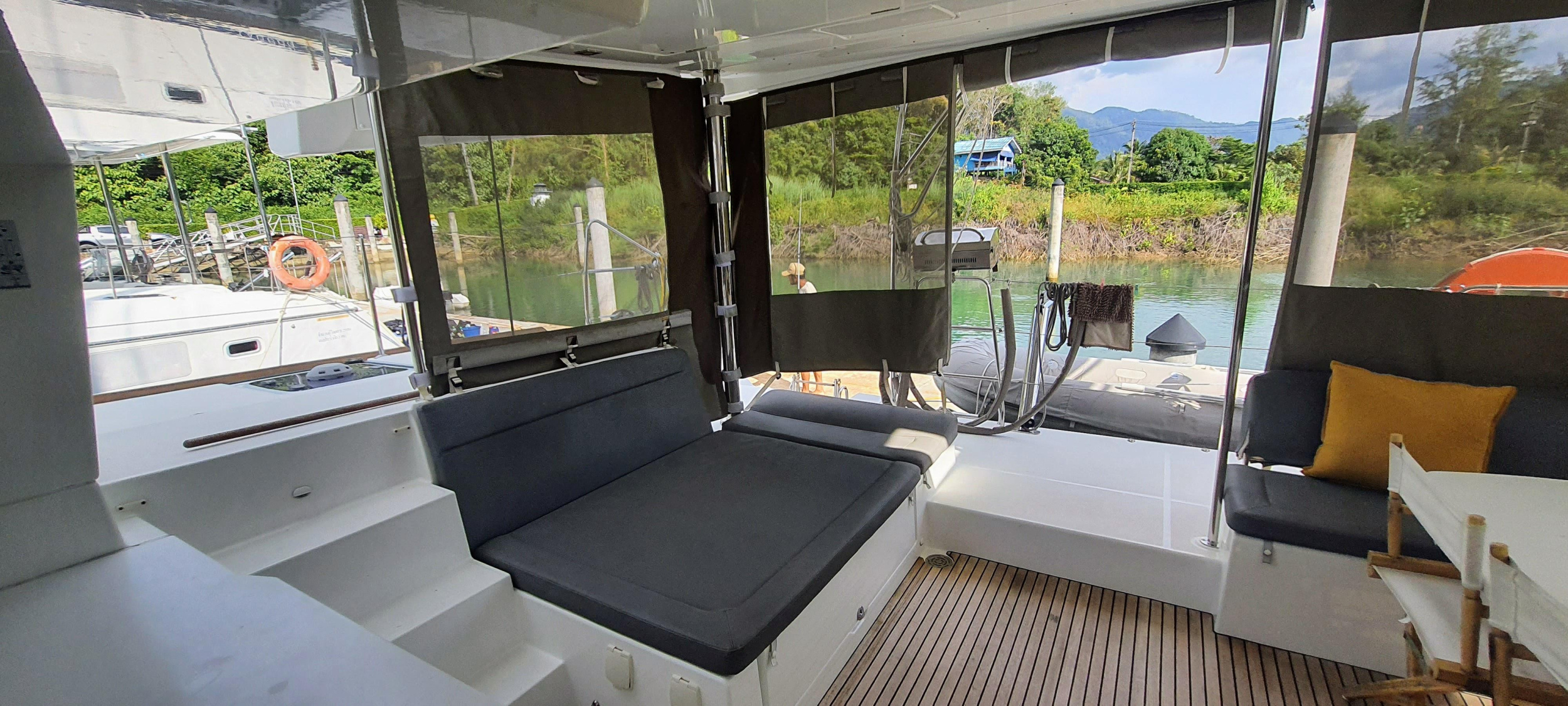 Lagoon 450 Fly — photo 28