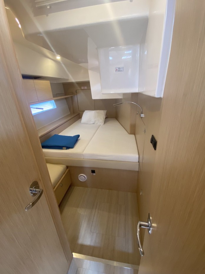 Bavaria C57 Style — photo 17
