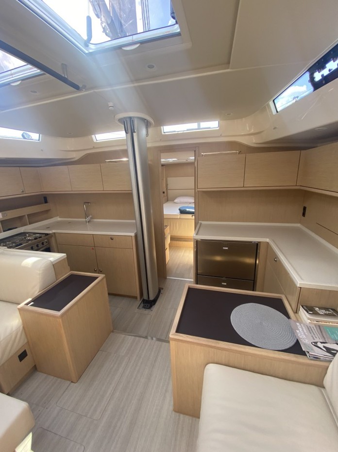 Bavaria C57 Style — photo 9