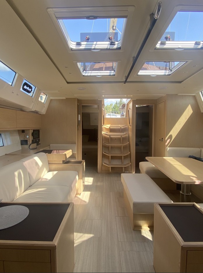 Bavaria C57 Style — photo 16