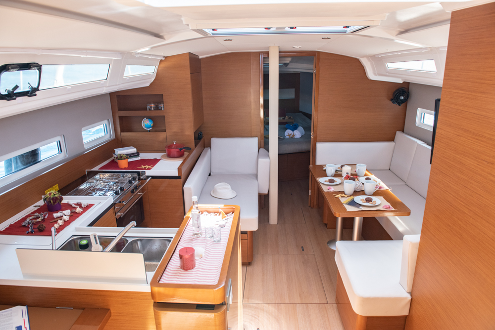 Sun Odyssey 410 — photo 3